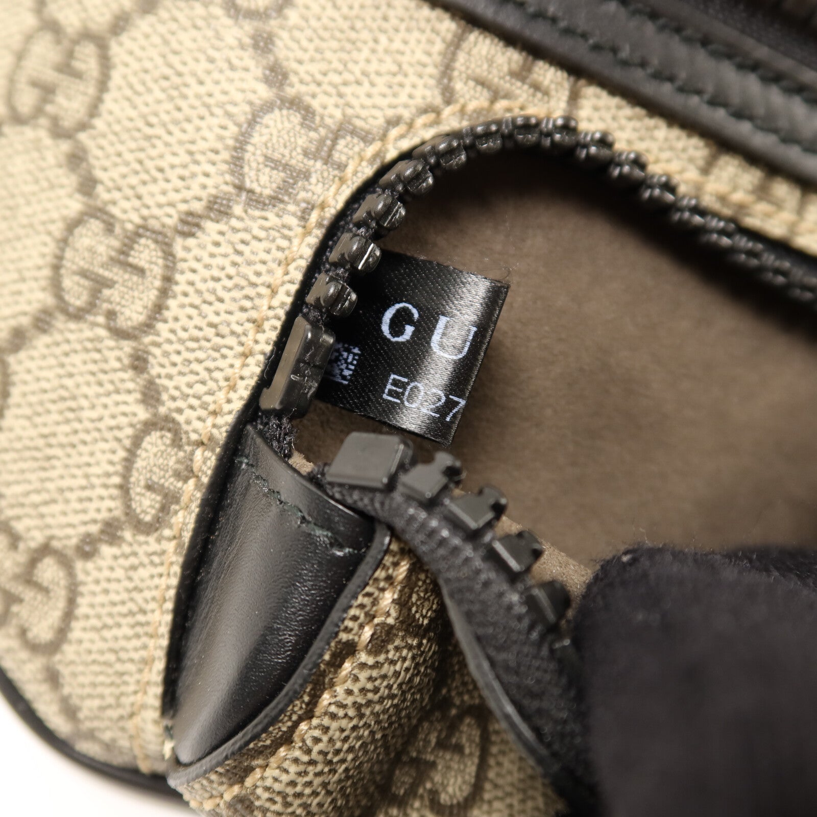 GUCCI 塗層帆布Waist Bag銀扣腰包