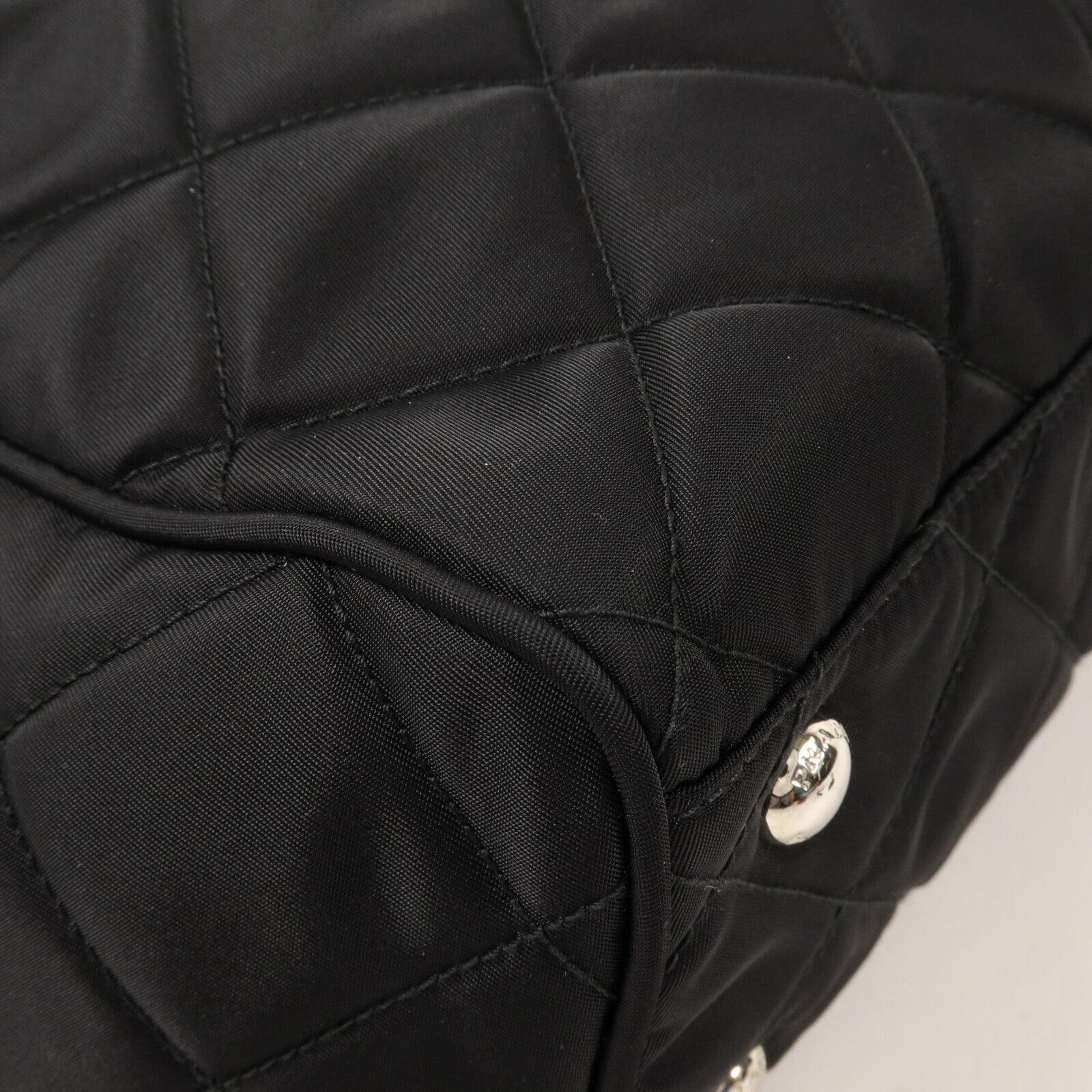 PRADA 尼龍Quilted Tessuto鏈帶肩背袋