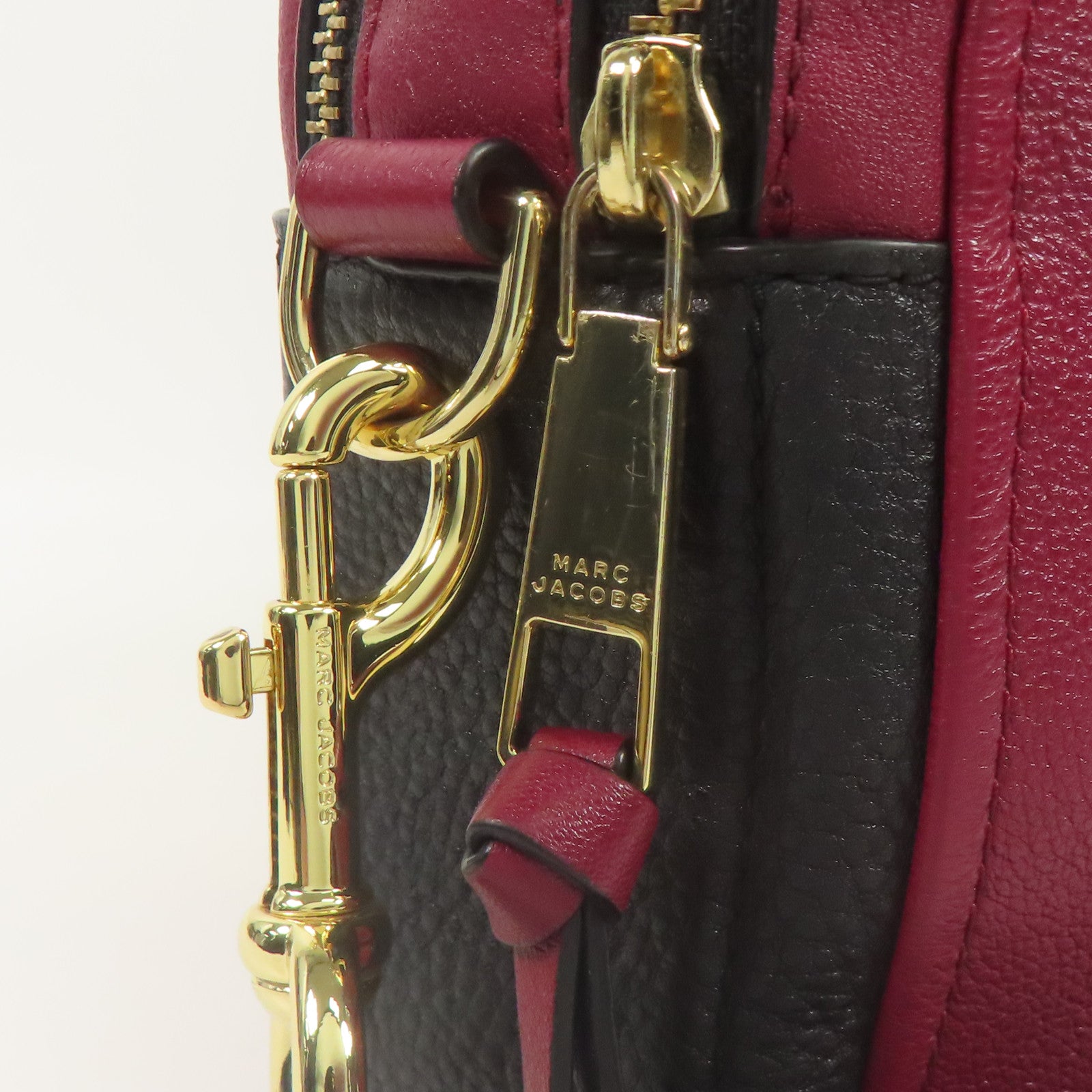 MARC JACOBS 牛皮皮革Shoudler Bag金扣肩背袋