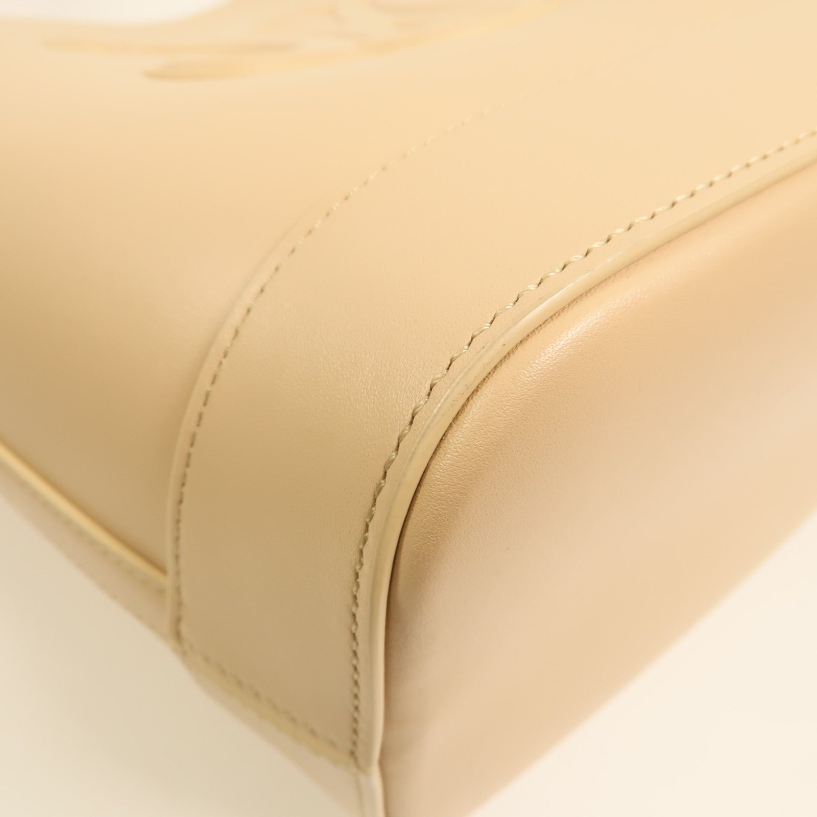 CELINE 牛皮皮革Cuir Triomphe金扣肩背袋