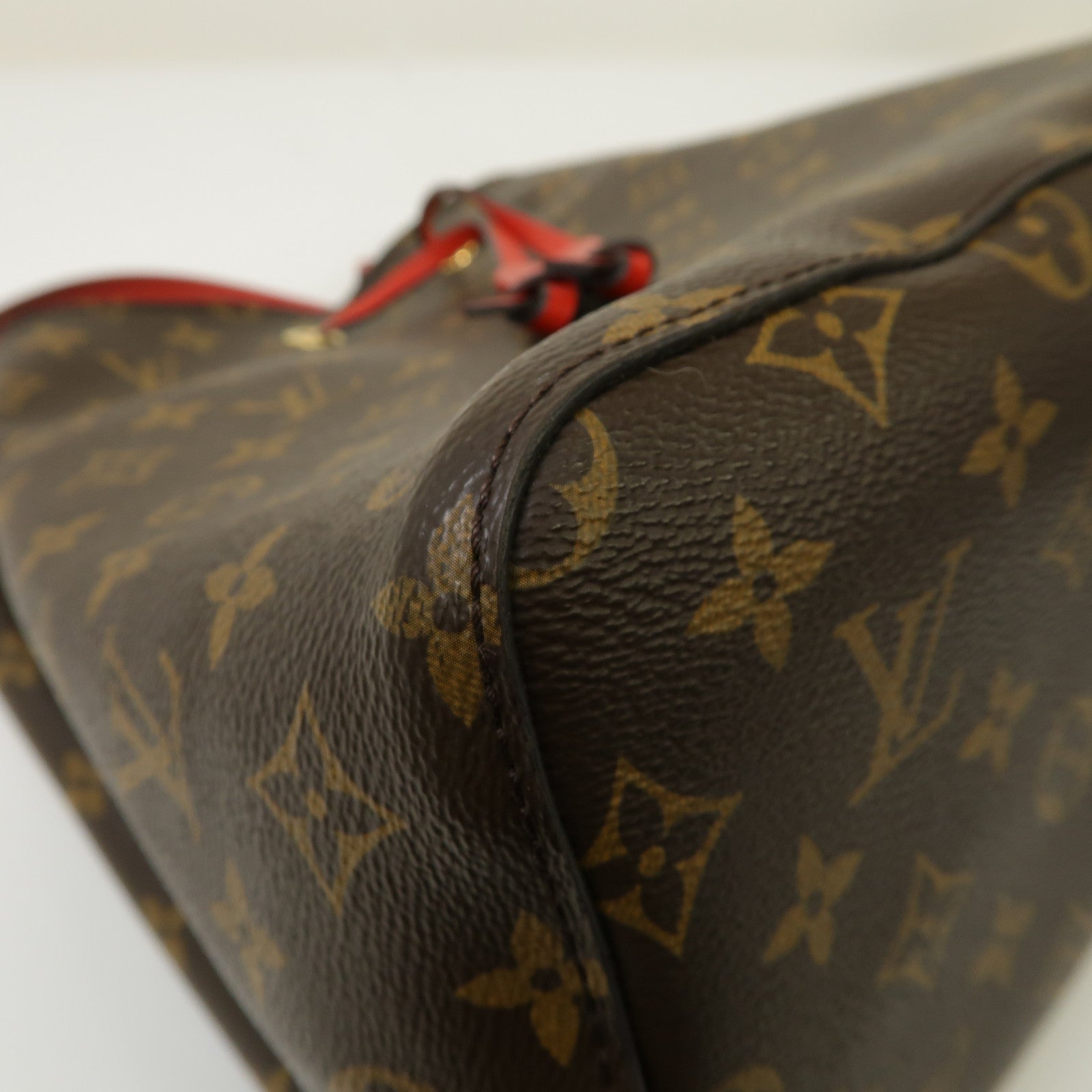 LOUIS VUITTON Monogram NeoNoe MM金扣肩背袋啡色/紅色