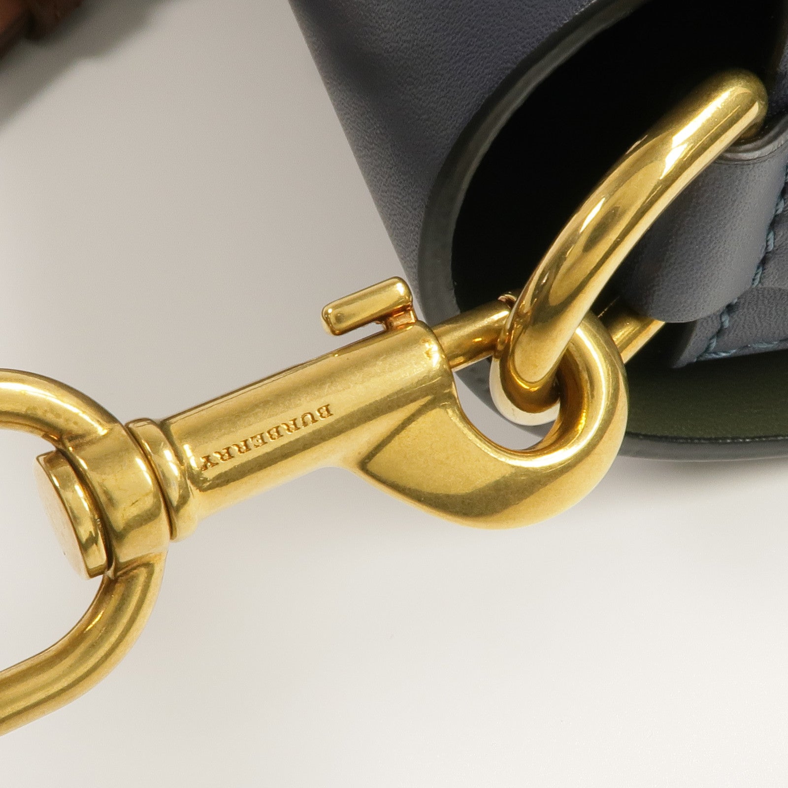 BURBERRY 牛皮皮革Square Satchel金扣肩背袋