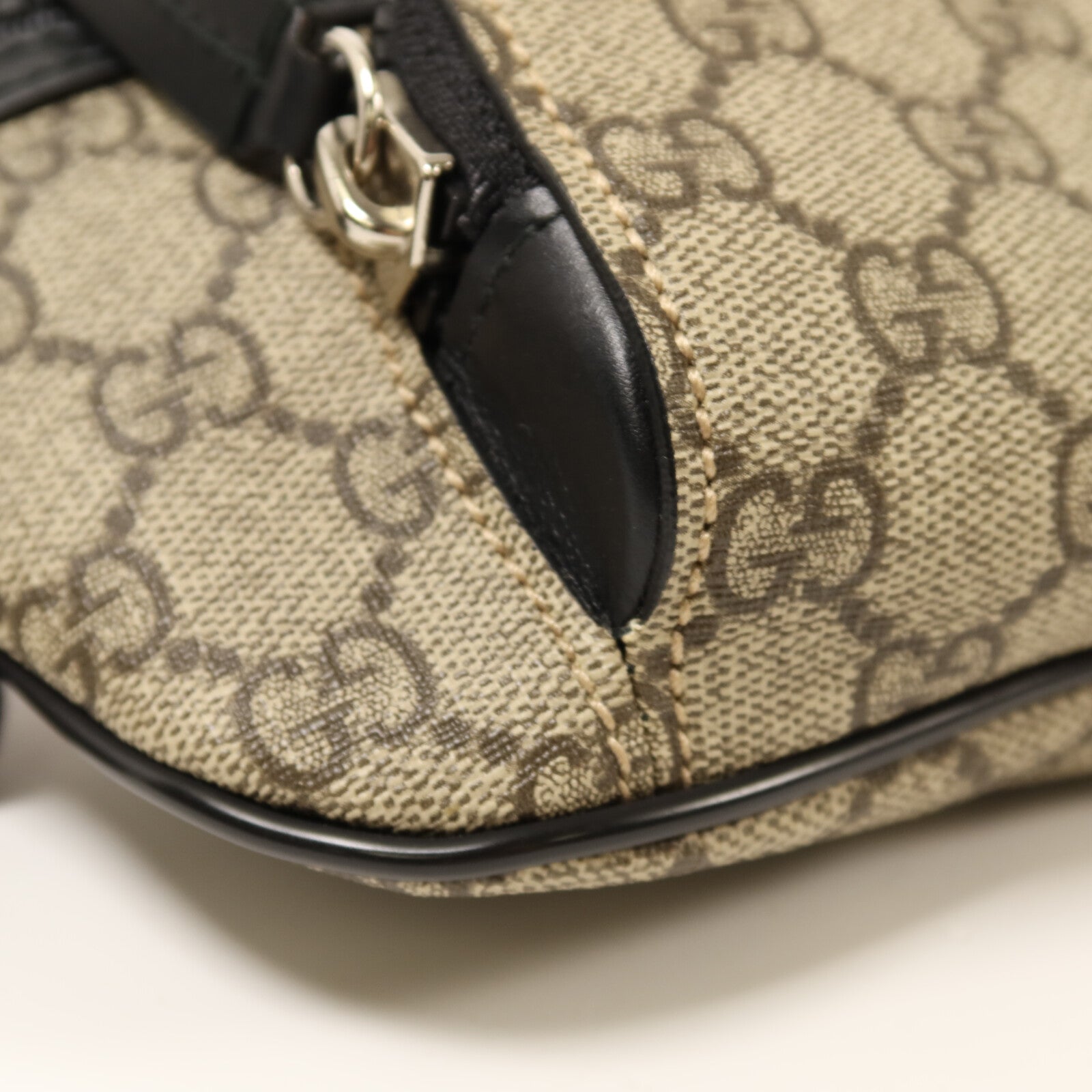 GUCCI 塗層帆布Waist Bag銀扣腰包