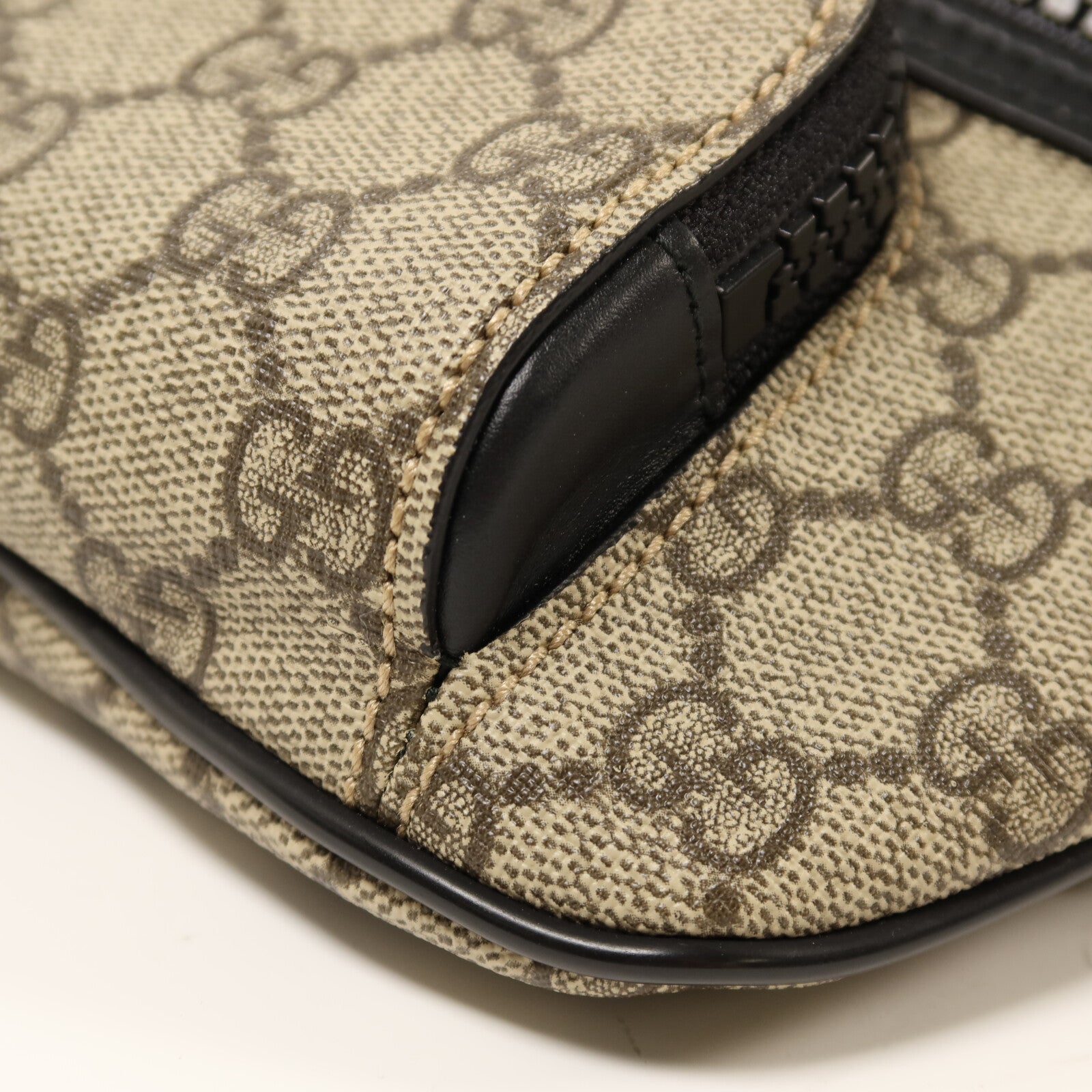 GUCCI 塗層帆布Waist Bag銀扣腰包