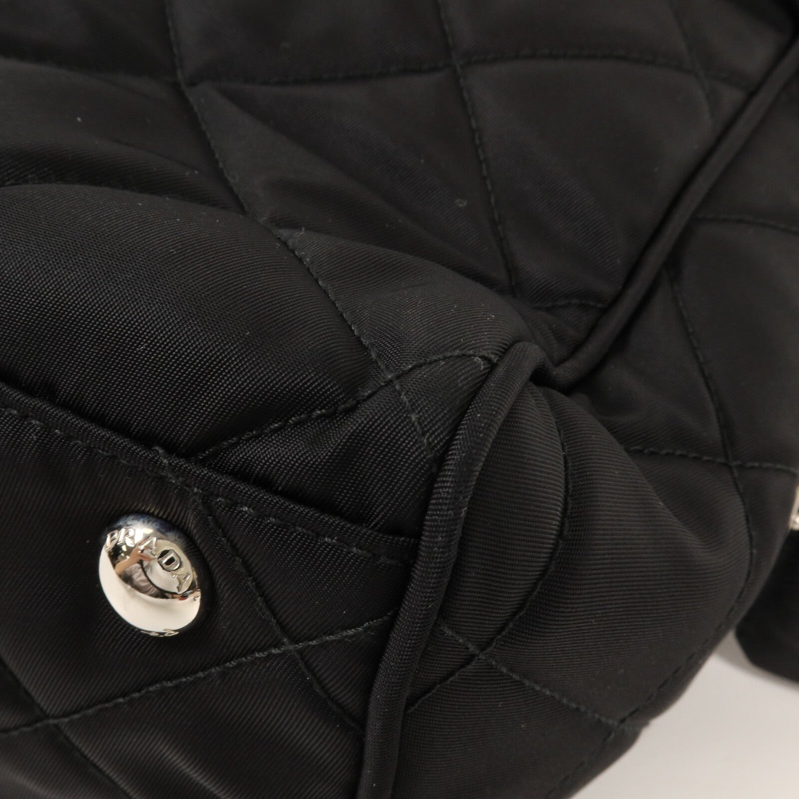 PRADA 尼龍Quilted Tessuto鏈帶肩背袋