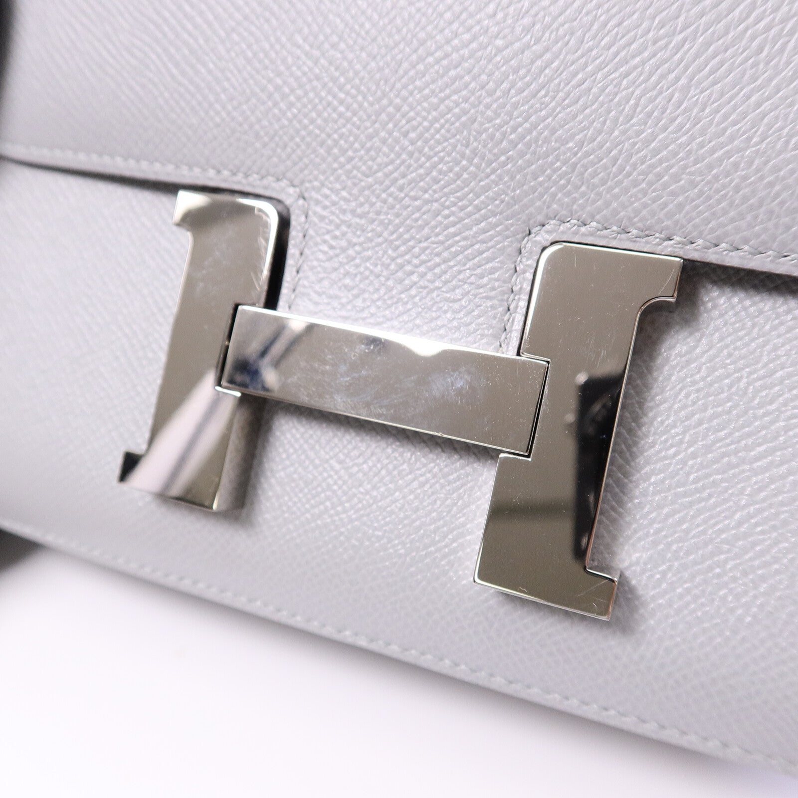 HERMES Epsom皮革Constance 24肩背袋Gris Mouette