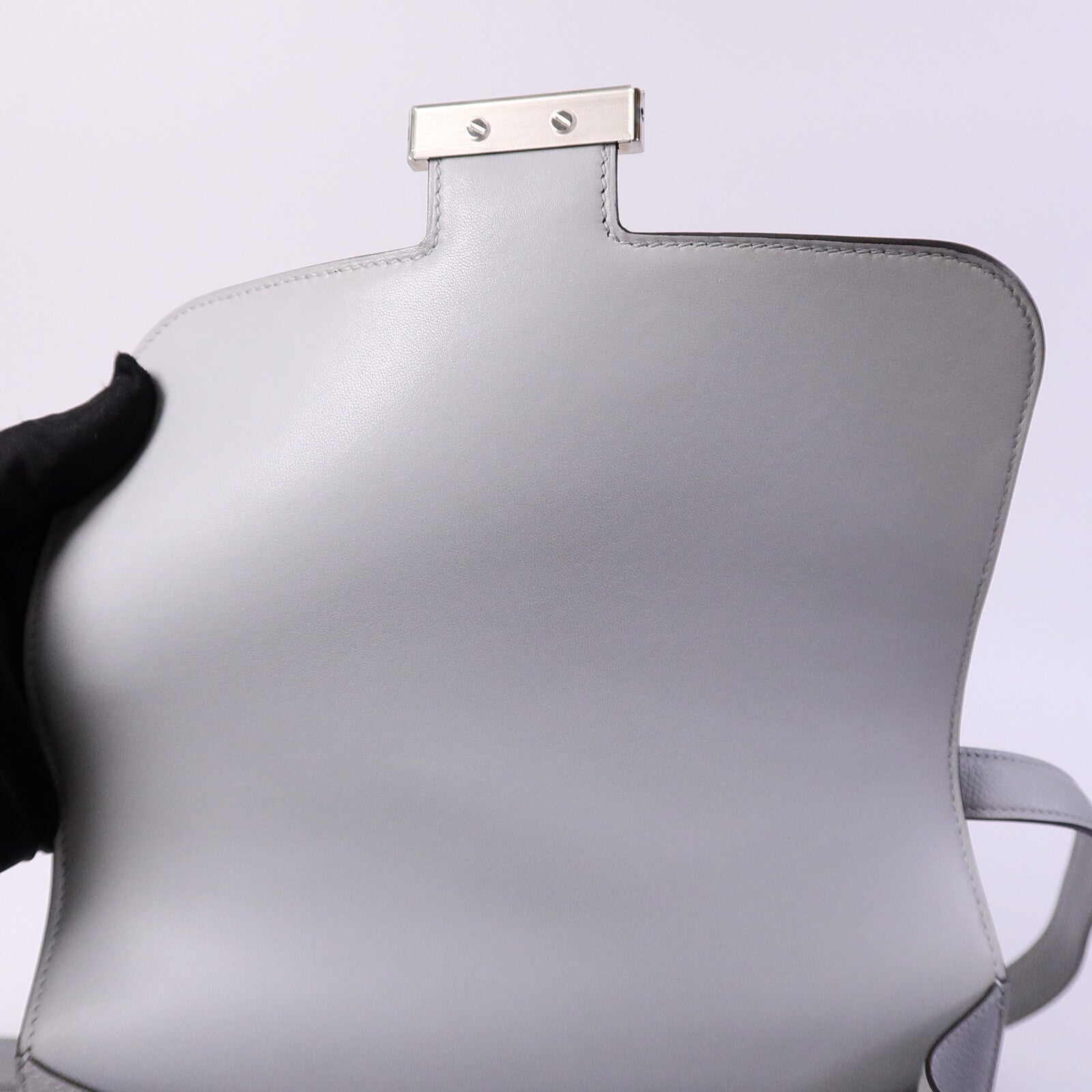 HERMES Epsom皮革Constance 24肩背袋Gris Mouette