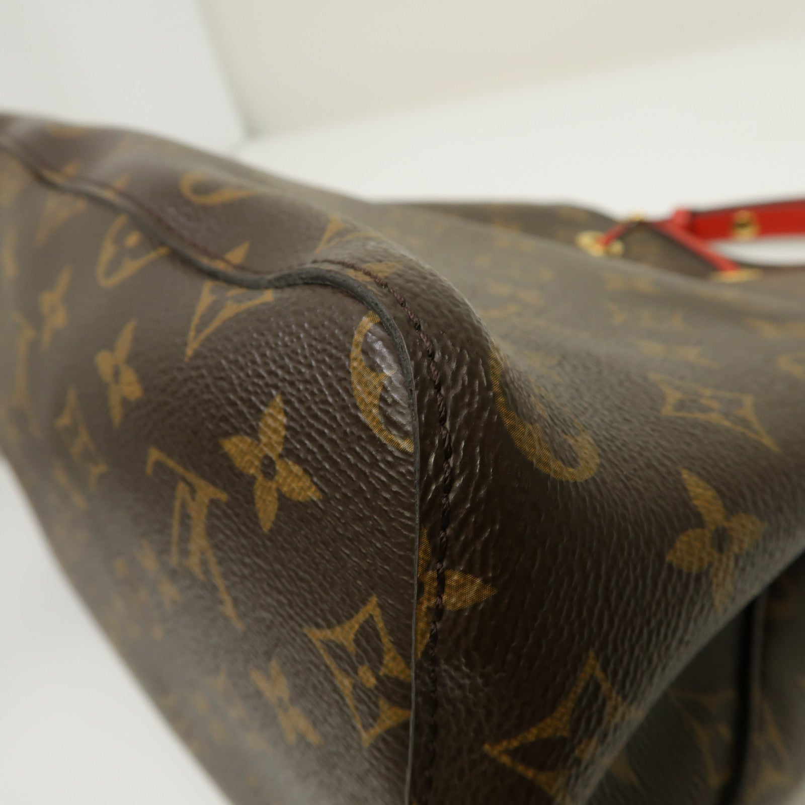 LOUIS VUITTON Monogram NeoNoe MM金扣肩背袋啡色/紅色