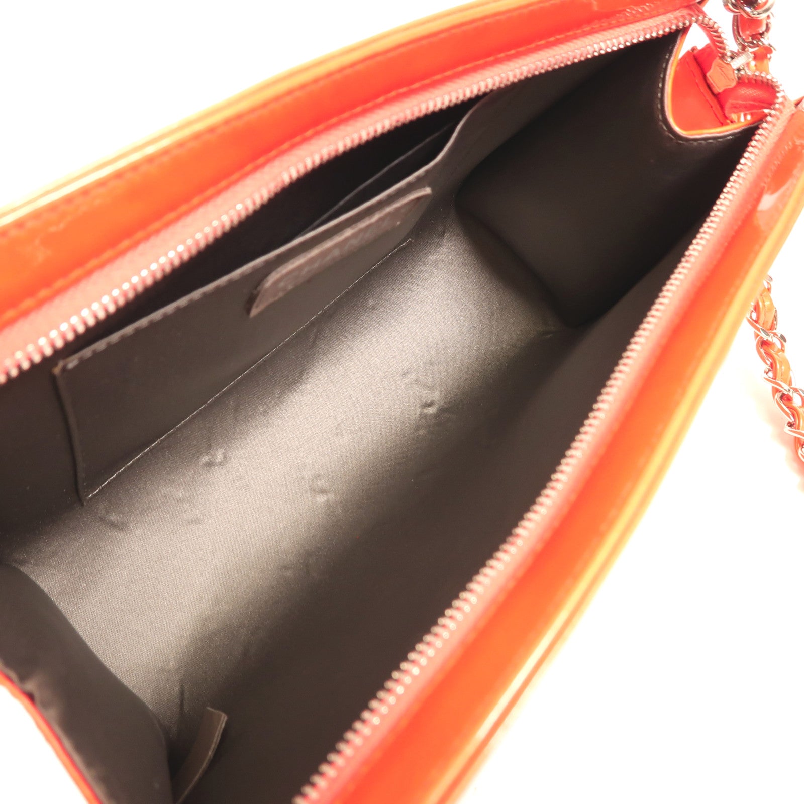 CHANEL 漆皮皮革Chain Shoulder銀扣鏈帶肩背袋