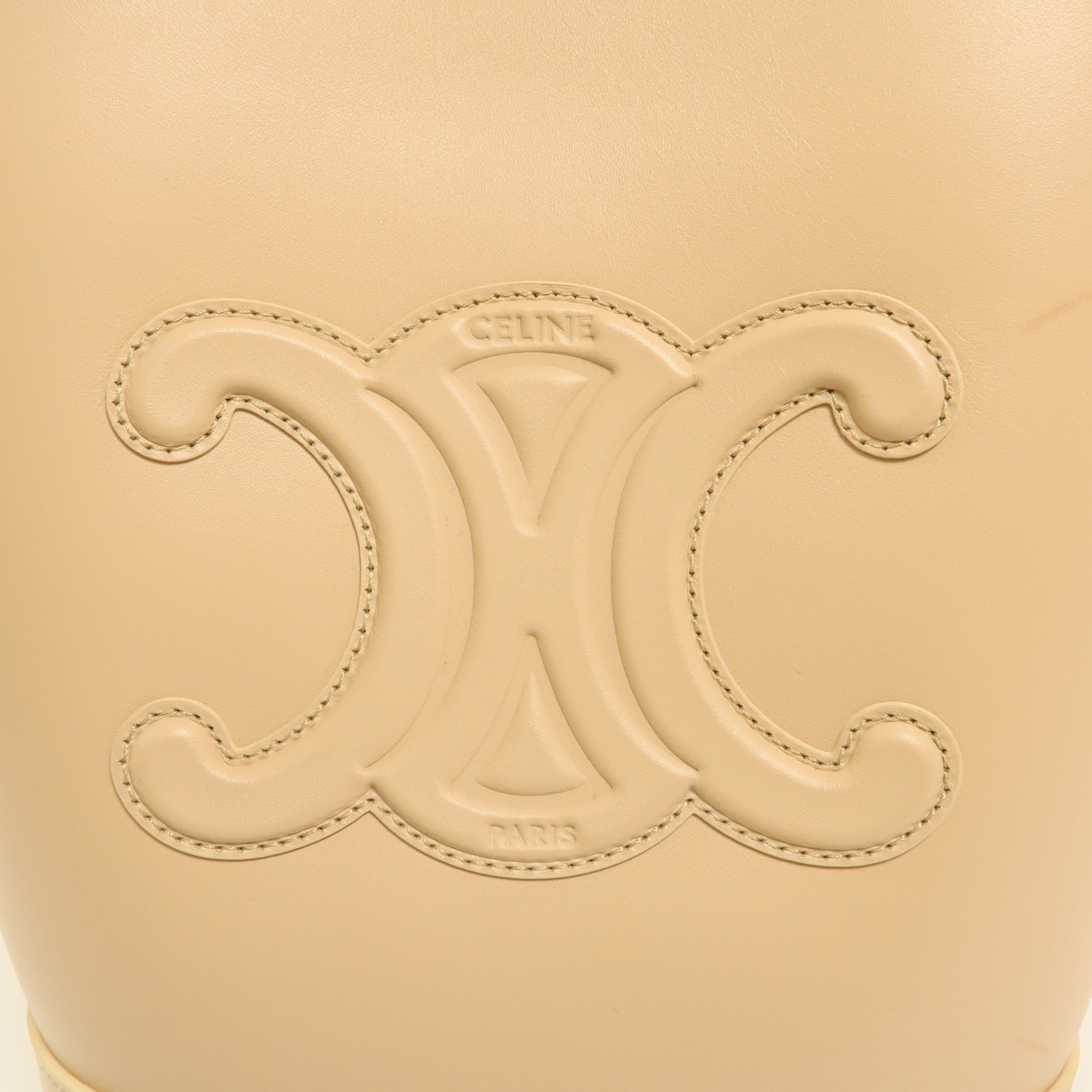 CELINE 牛皮皮革Cuir Triomphe金扣肩背袋