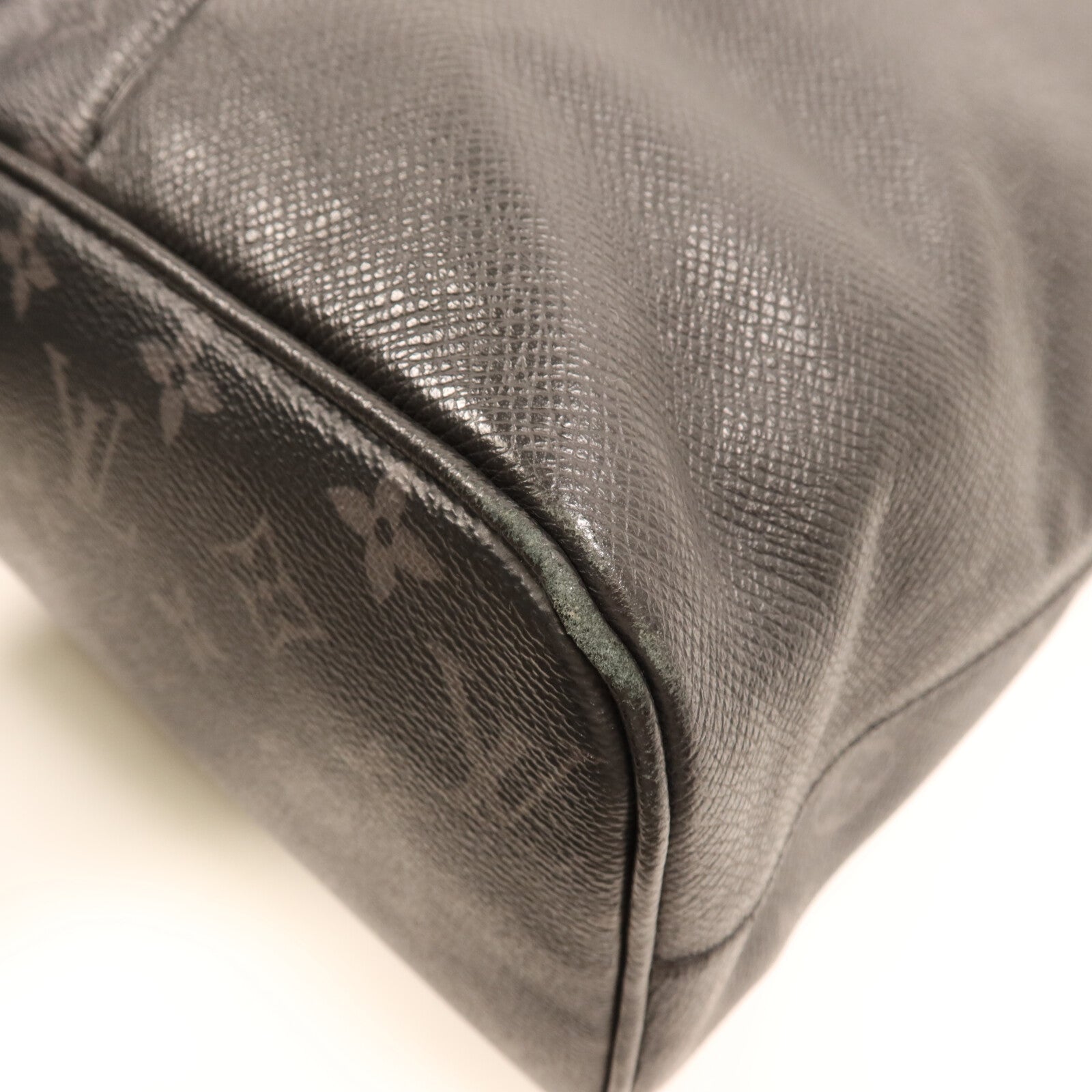 LOUIS VUITTON Monogram Eclipse Taigalama City Tote銀扣手挽肩背兩用袋