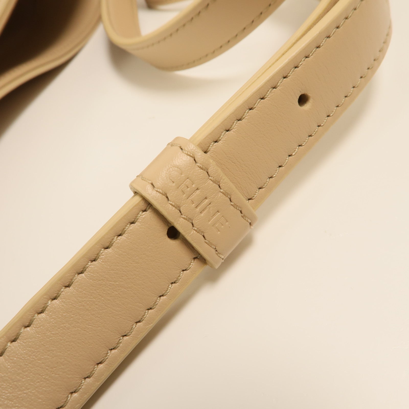 CELINE 牛皮皮革Cuir Triomphe金扣肩背袋