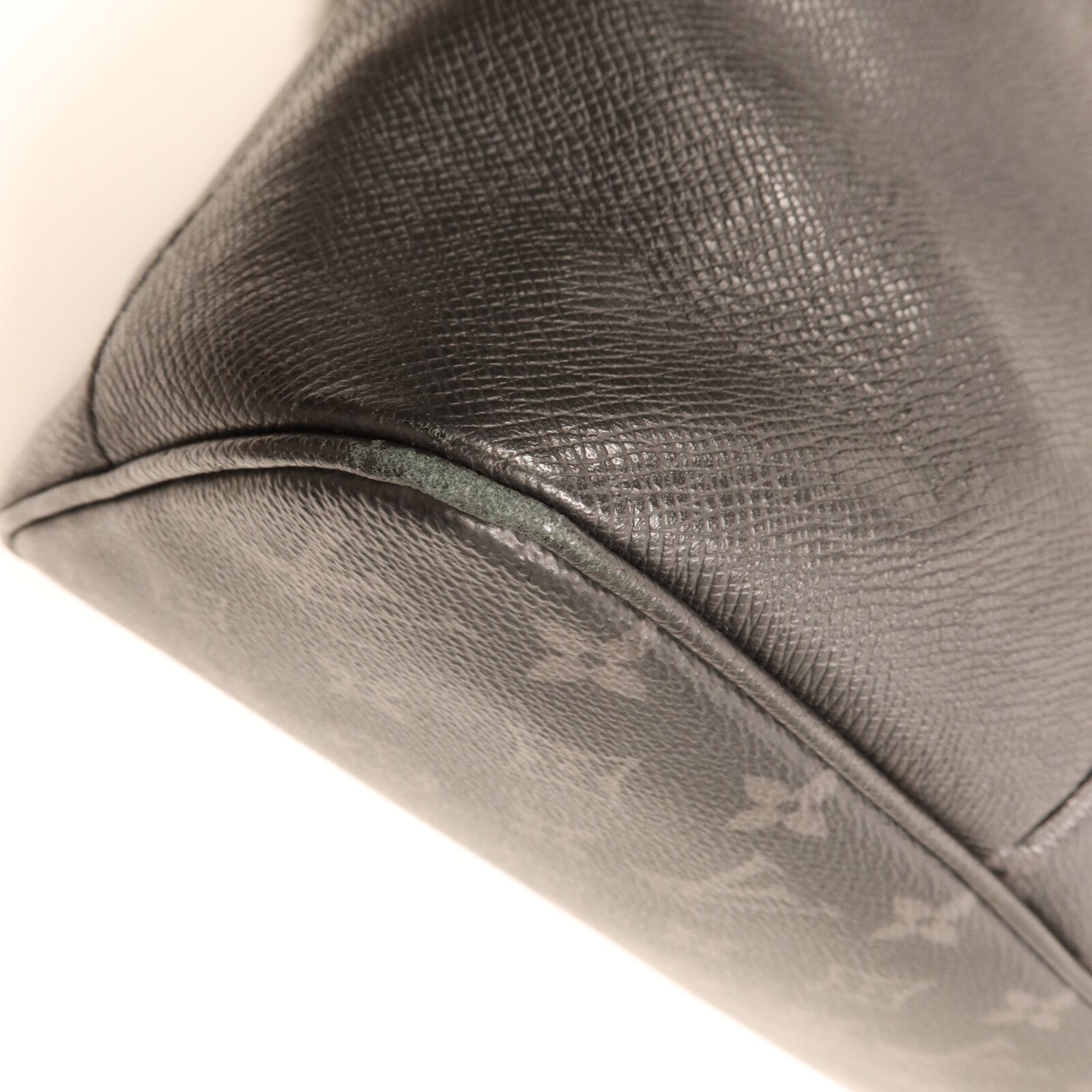 LOUIS VUITTON Monogram Eclipse Taigalama City Tote銀扣手挽肩背兩用袋