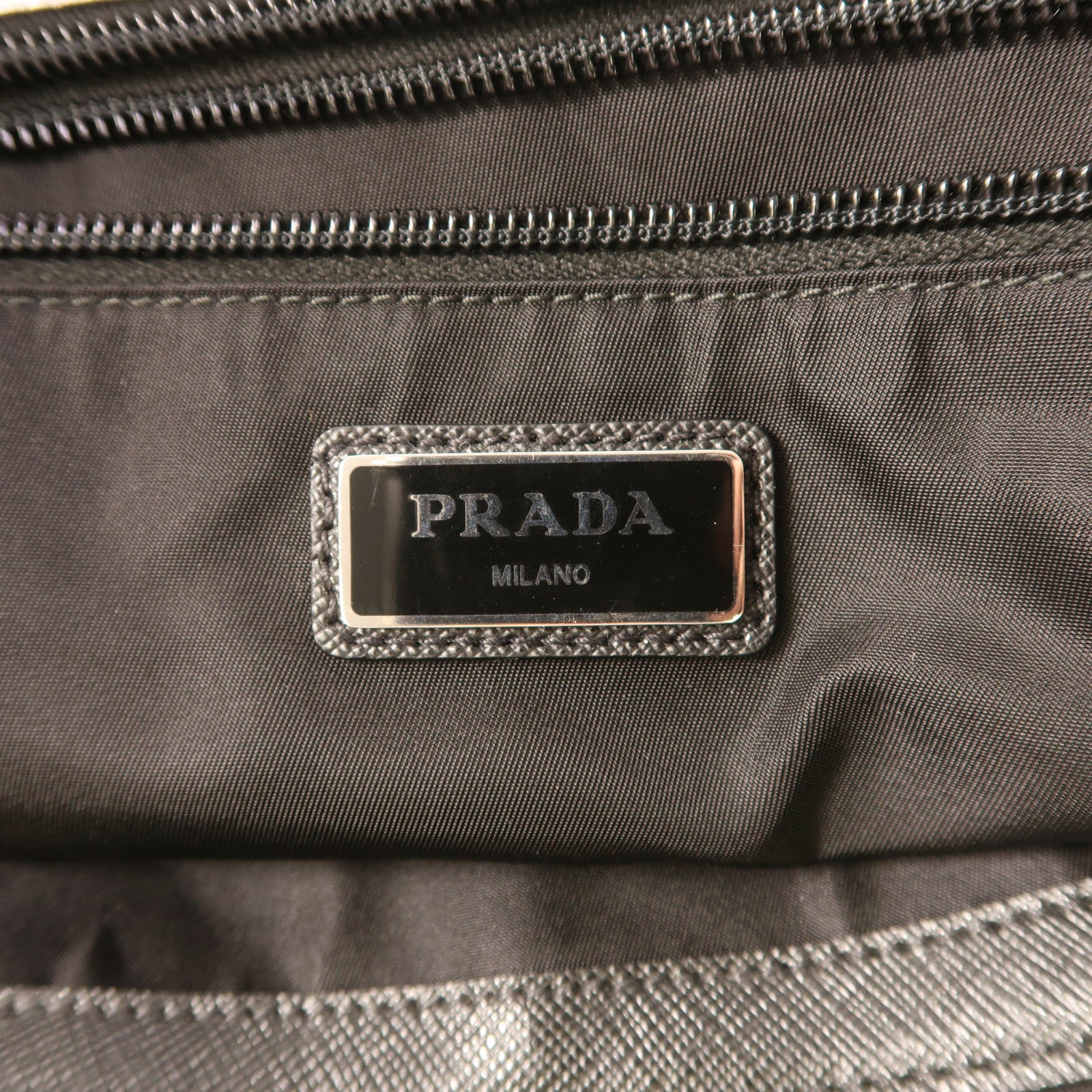 PRADA 尼龍Shoulder Tote銀扣肩背袋/手挽袋