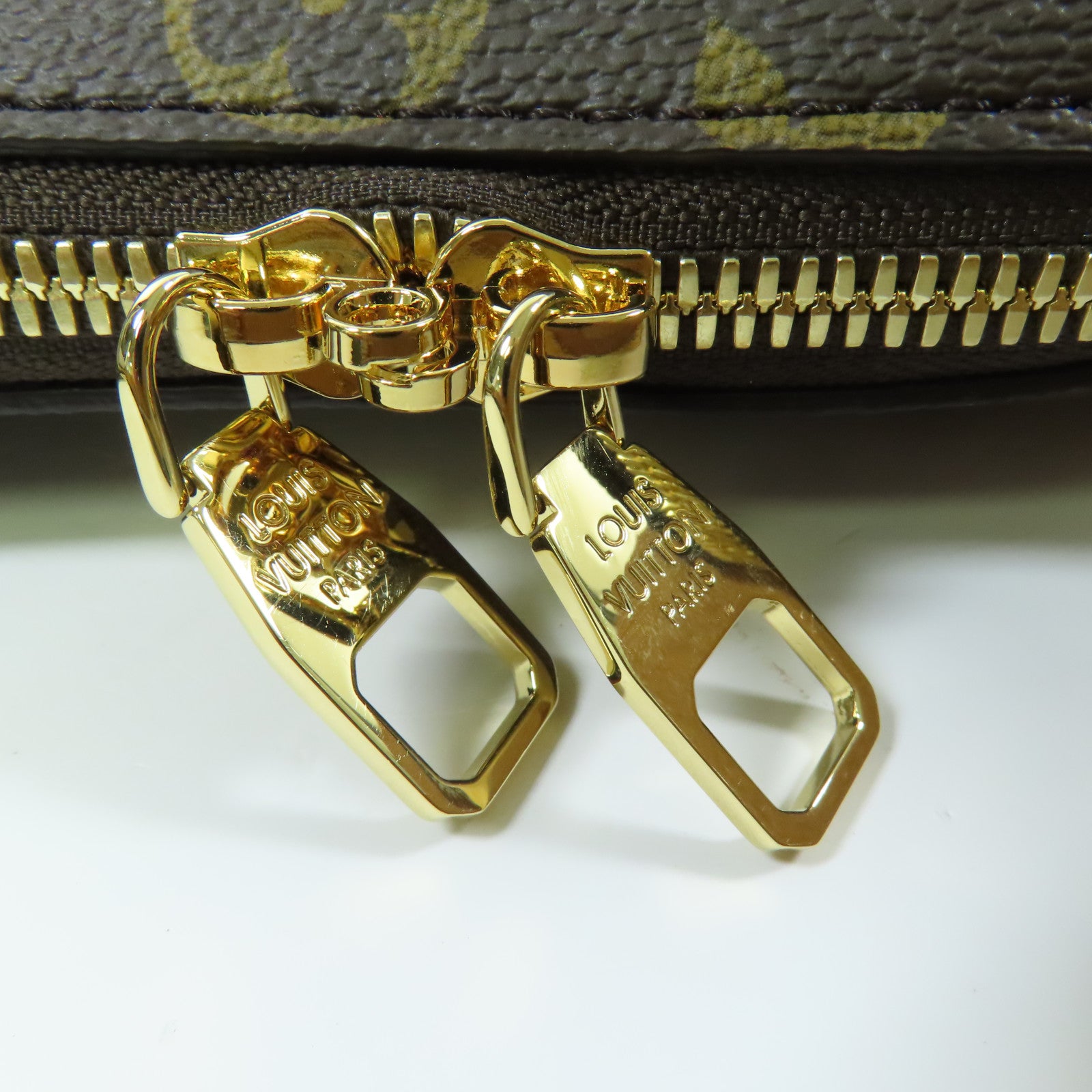 LOUIS VUITTON Monogram Slouchy MM金扣肩背袋