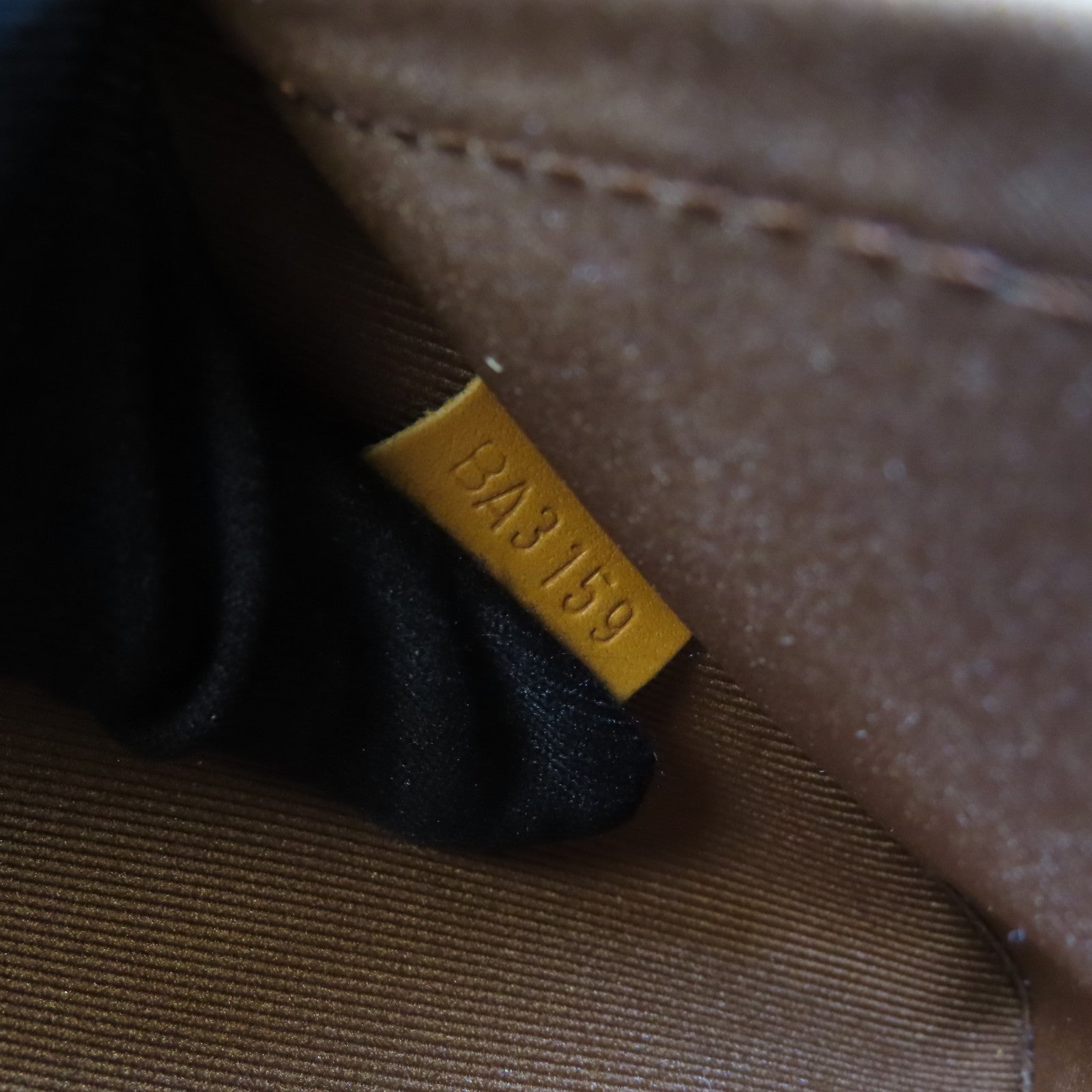 LOUIS VUITTON 【激減優惠】Monogram Soft Trunk Messenger Bag金扣肩背袋啡色