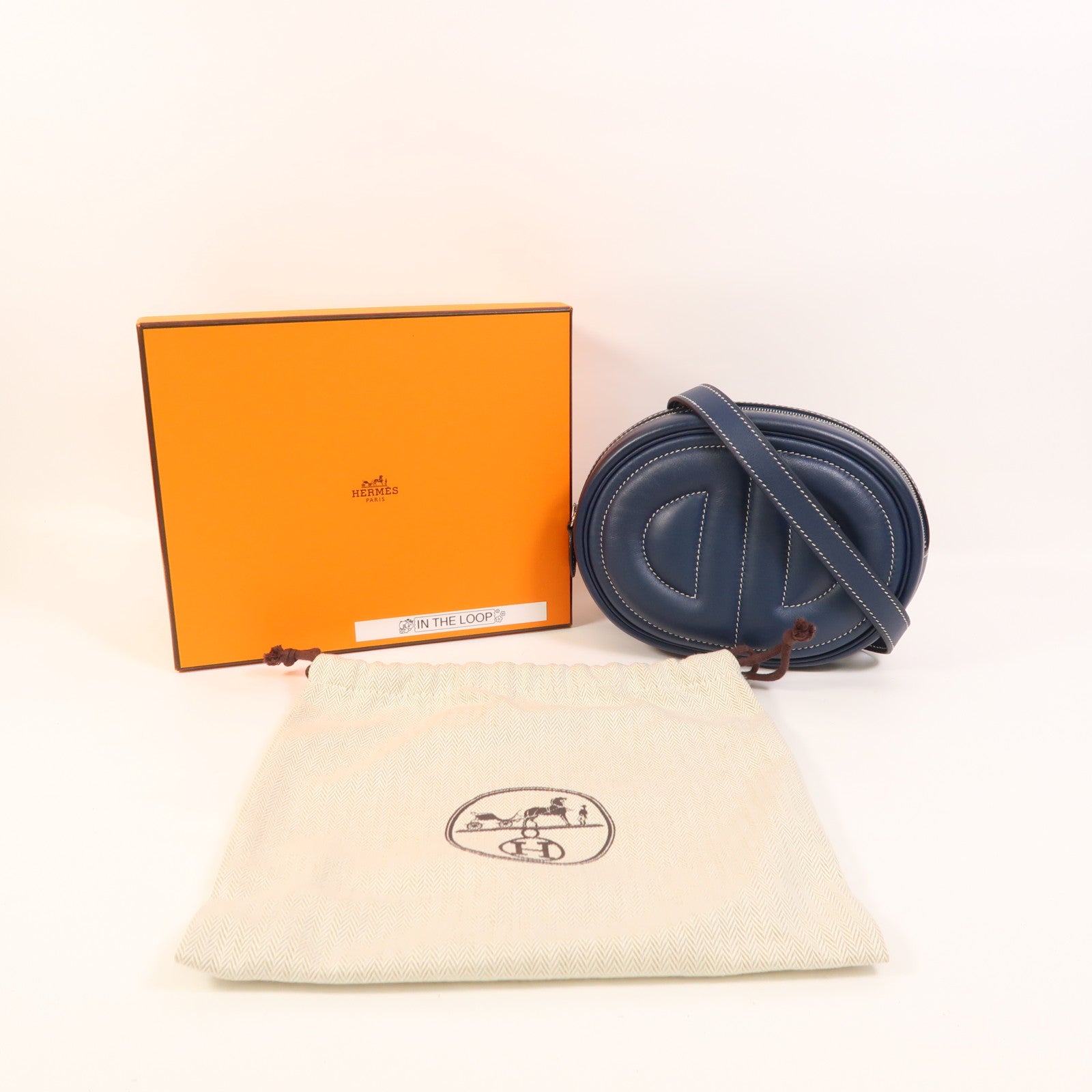 HERMES Swift皮革In The Loop銀扣肩背袋Bleu Navy/Terre Battue
