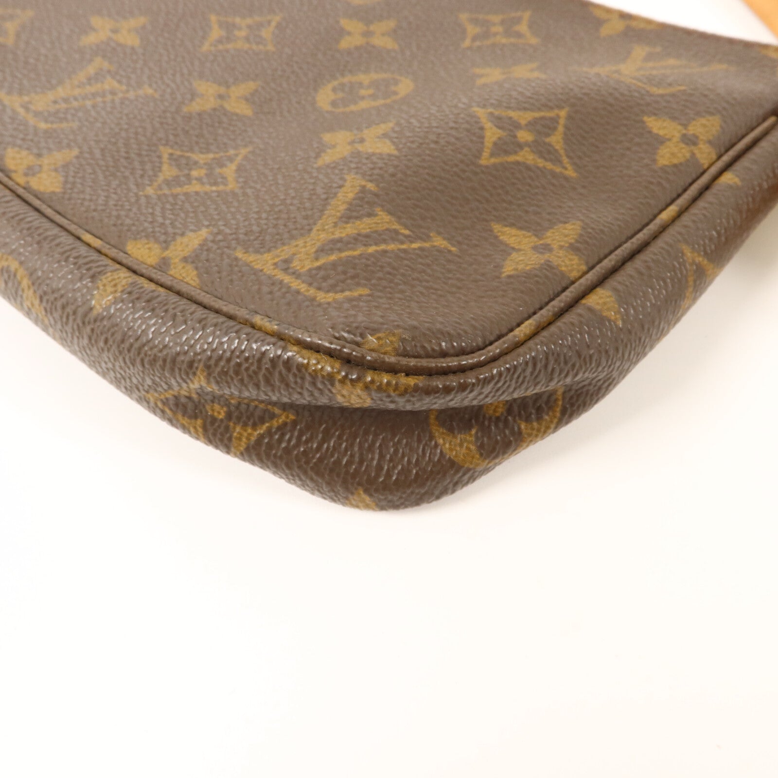 LOUIS VUITTON Monogram Pochette Accessoires金扣手挽袋棕色