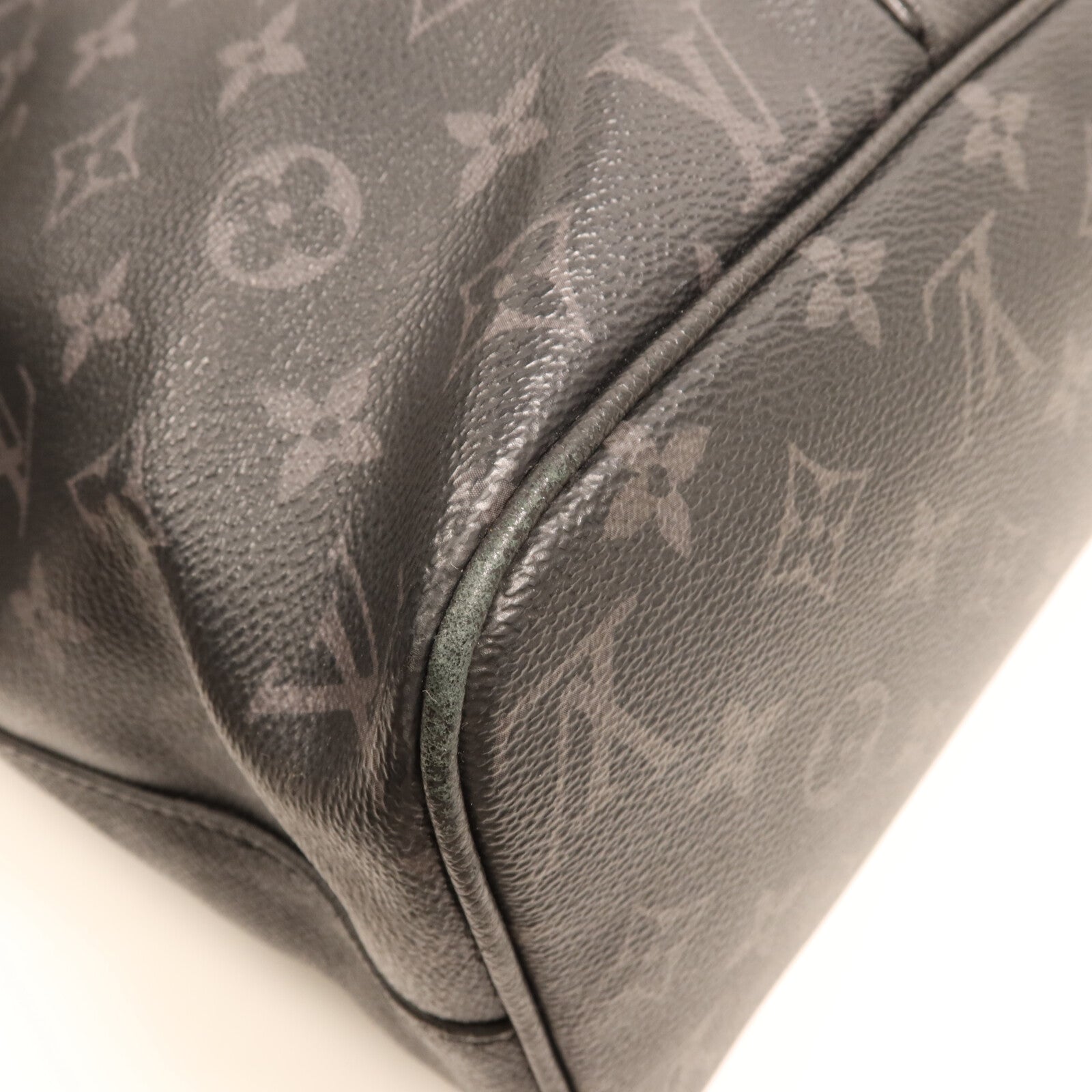 LOUIS VUITTON Monogram Eclipse Taigalama City Tote銀扣手挽肩背兩用袋