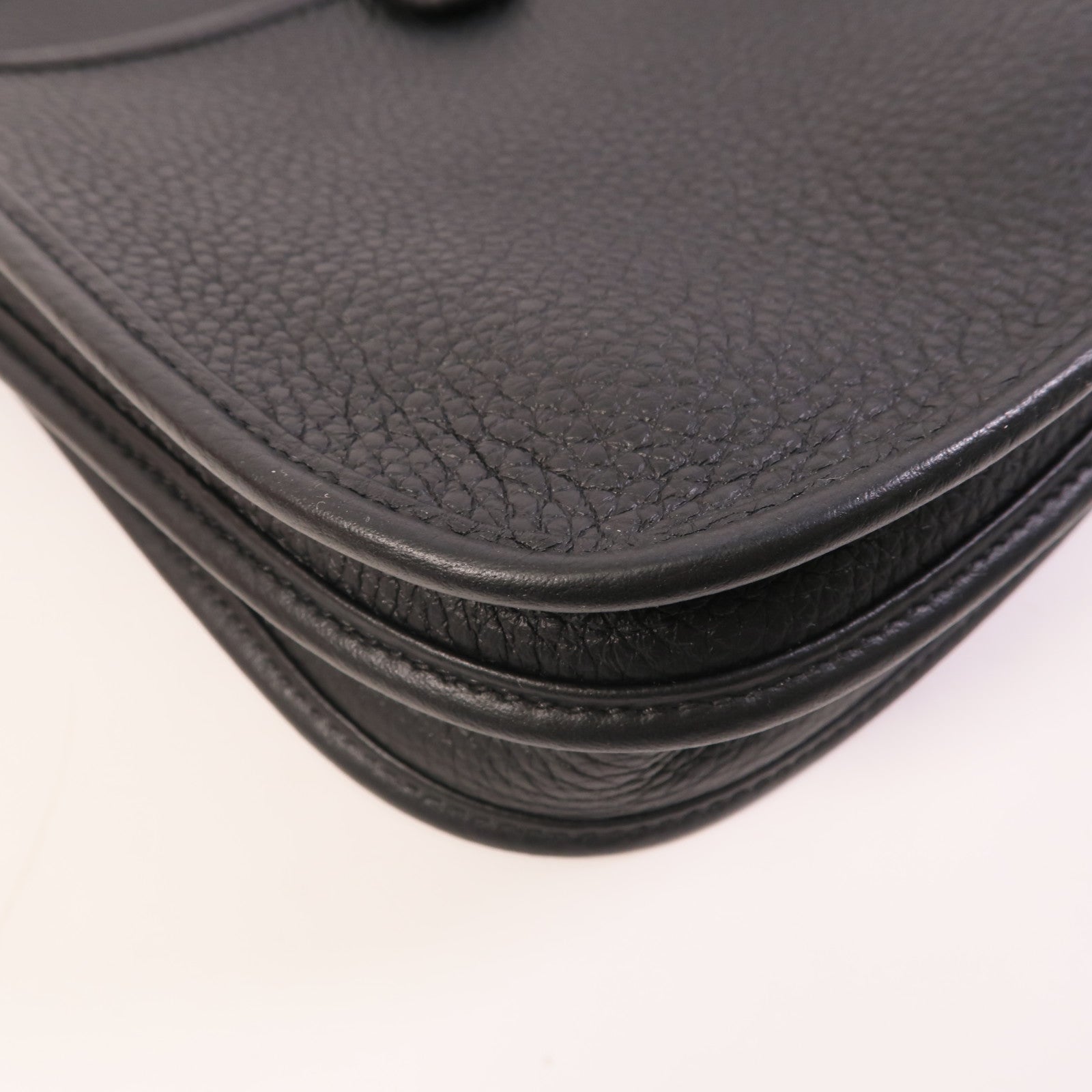 HERMES Clemence皮革Evelyne 23銀扣肩背袋Noir