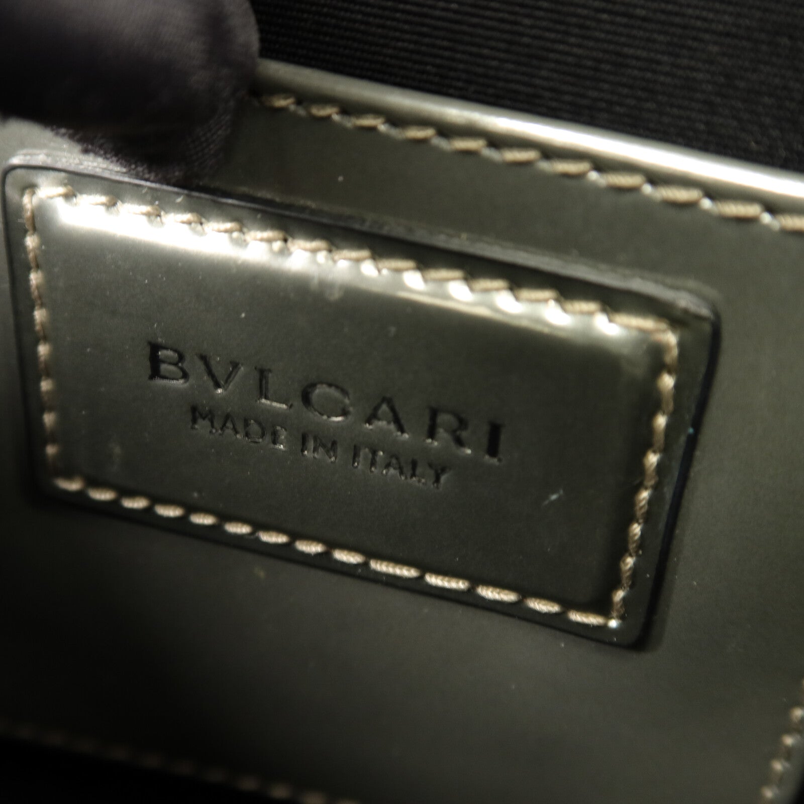 BVLGARI 牛皮皮革Serpenti Forever Small Crossbody鏈帶肩背袋