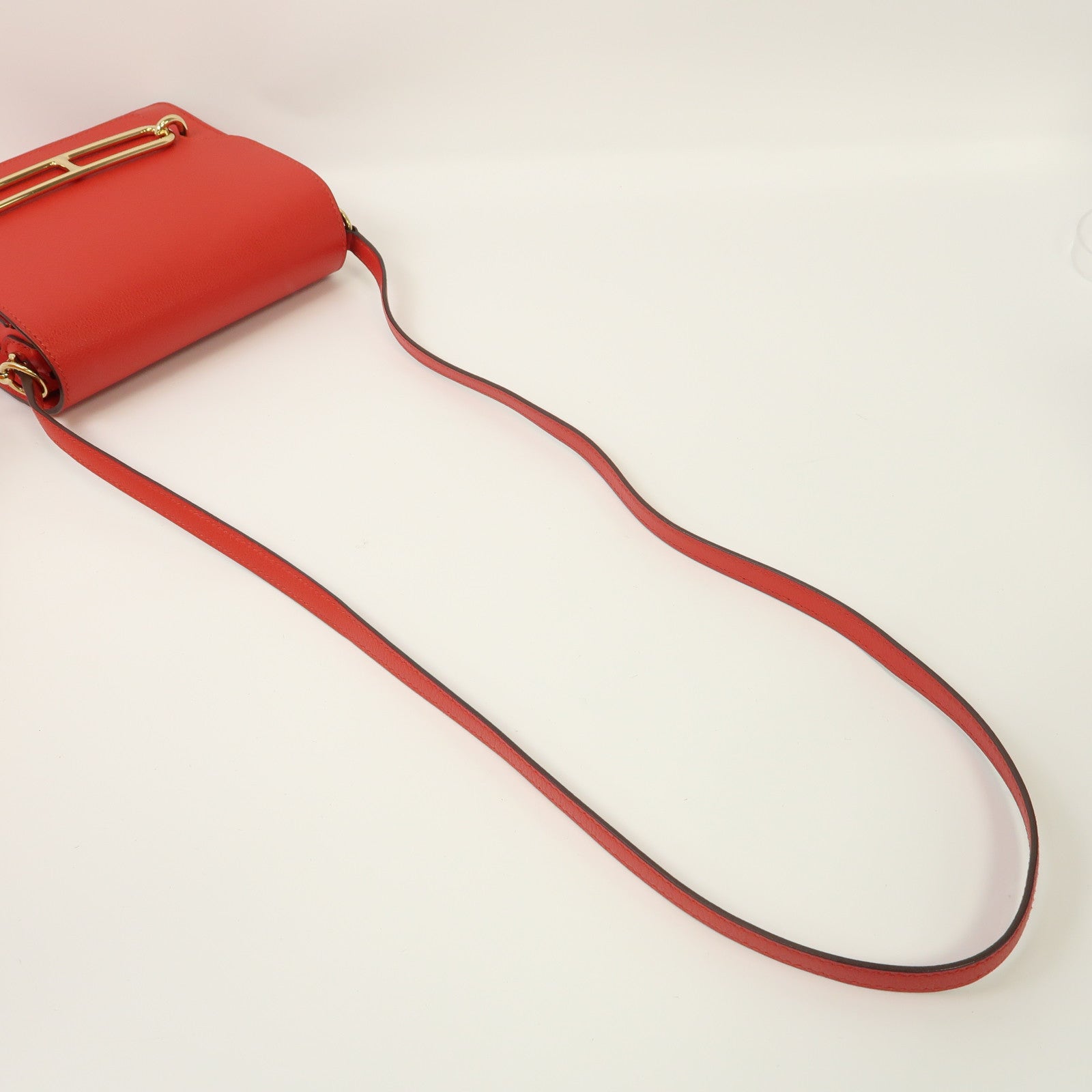 HERMES 【清倉大減價】Evercolor皮革Mini Roulis金扣肩背袋Rouge Casaque法拉利紅