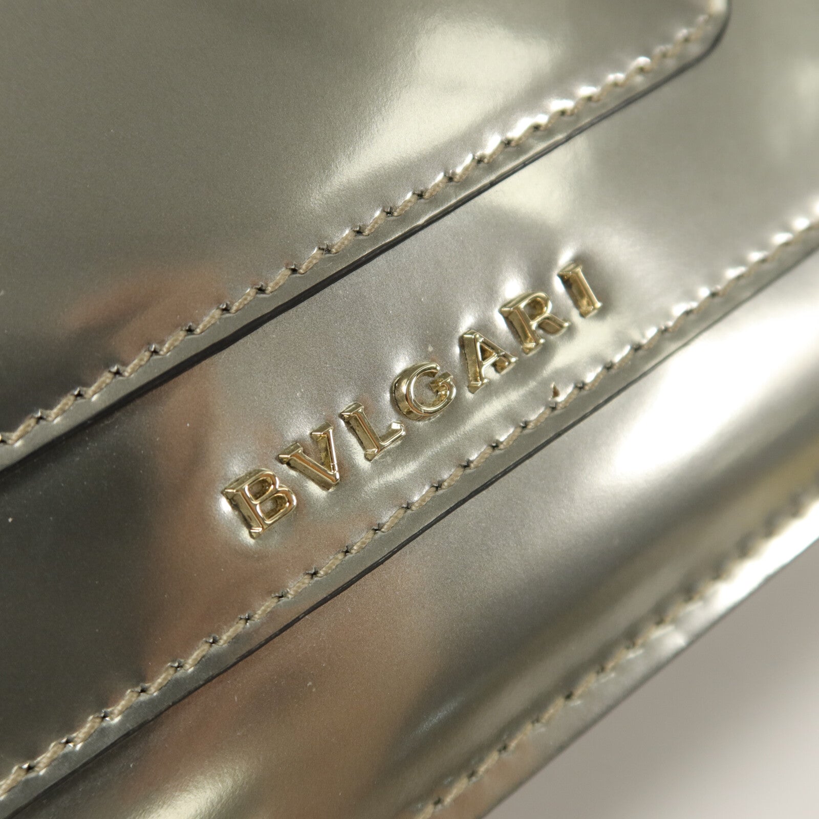 BVLGARI 牛皮皮革Serpenti Forever Small Crossbody鏈帶肩背袋