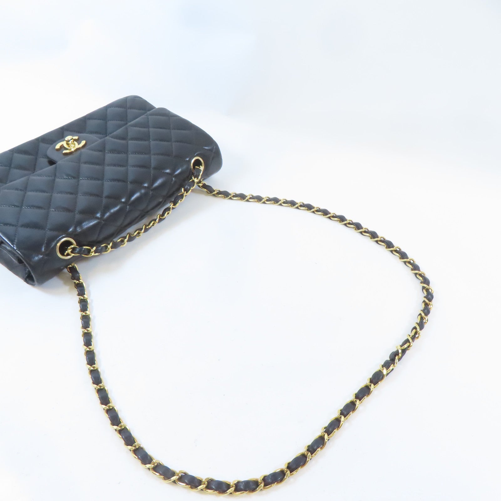 CHANEL 【激減優惠】菱格羊皮皮革Classic 25金扣鏈帶肩背袋黑色