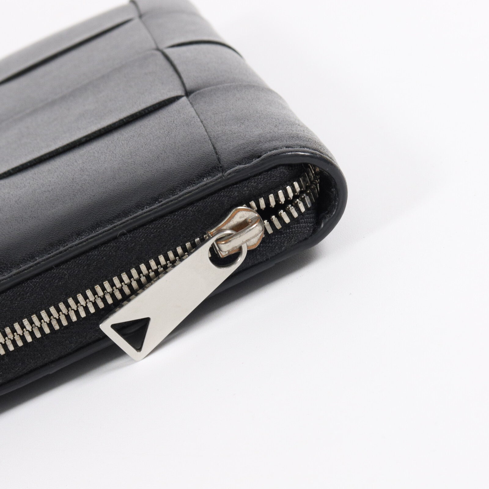 BOTTEGA VENETA 織紋皮革Cassette Zip Around Wallet長錢包