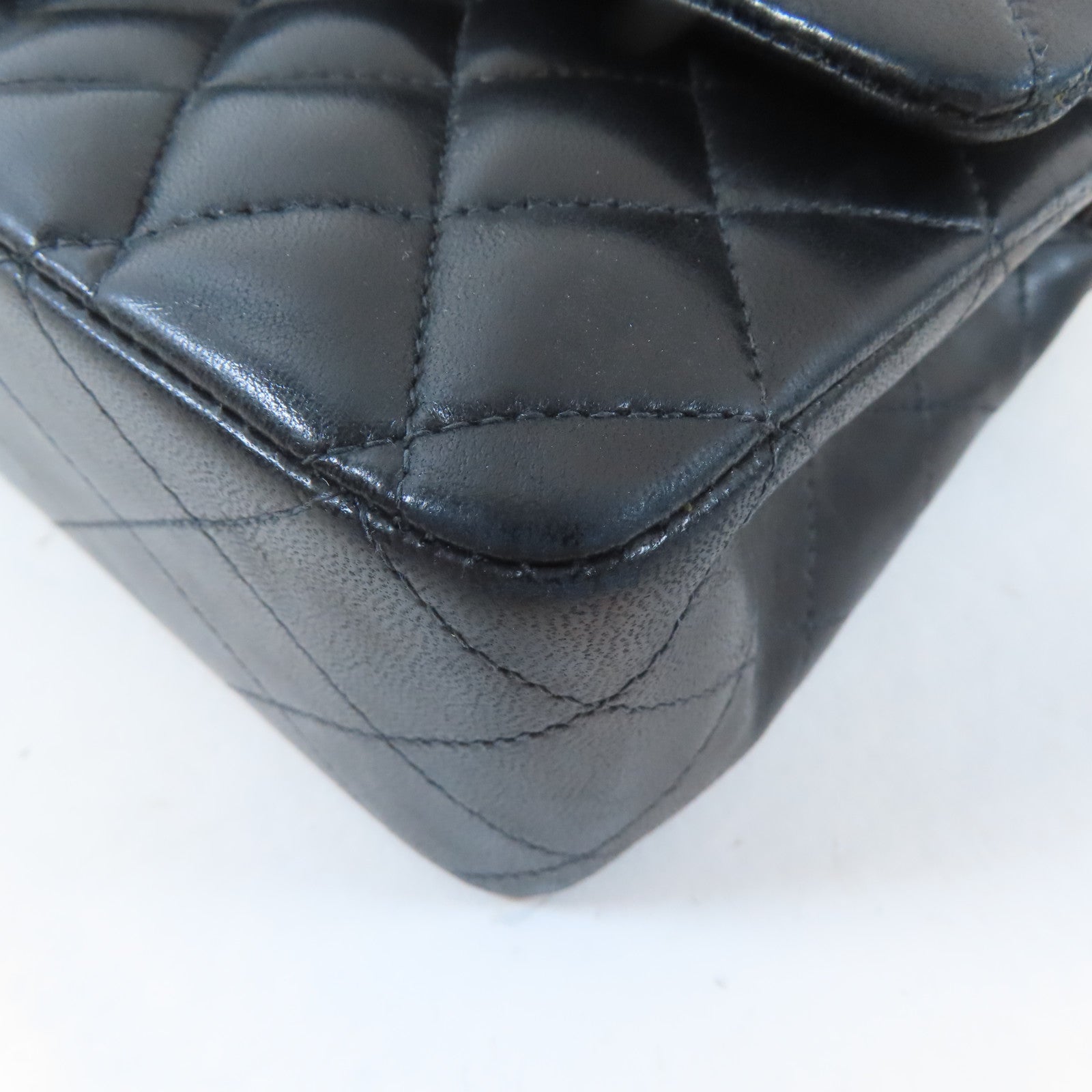 CHANEL 【激減優惠】菱格羊皮皮革Classic 25金扣鏈帶肩背袋黑色