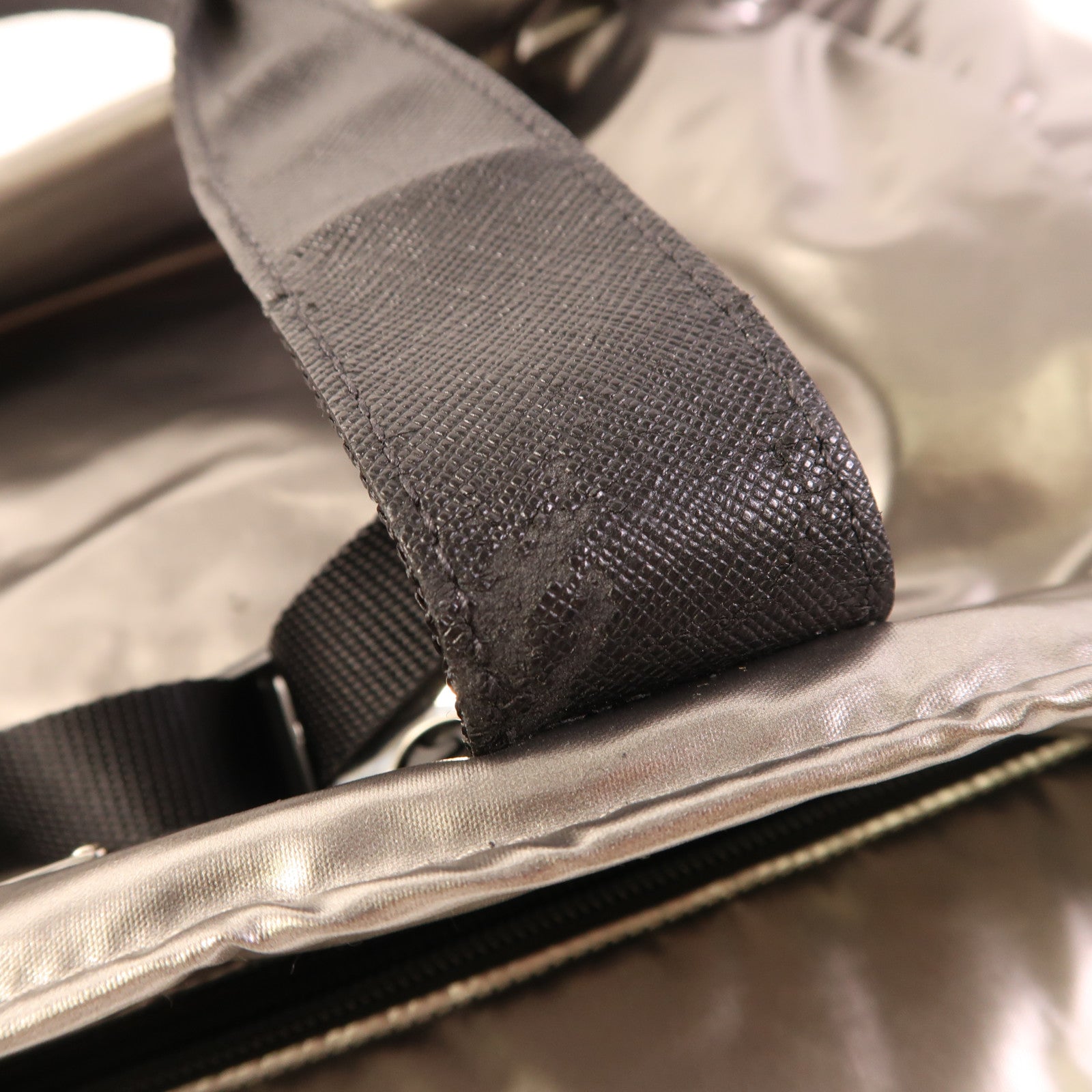 PRADA 【激減優惠】尼龍Shoulder Tote銀扣肩背袋/手挽袋