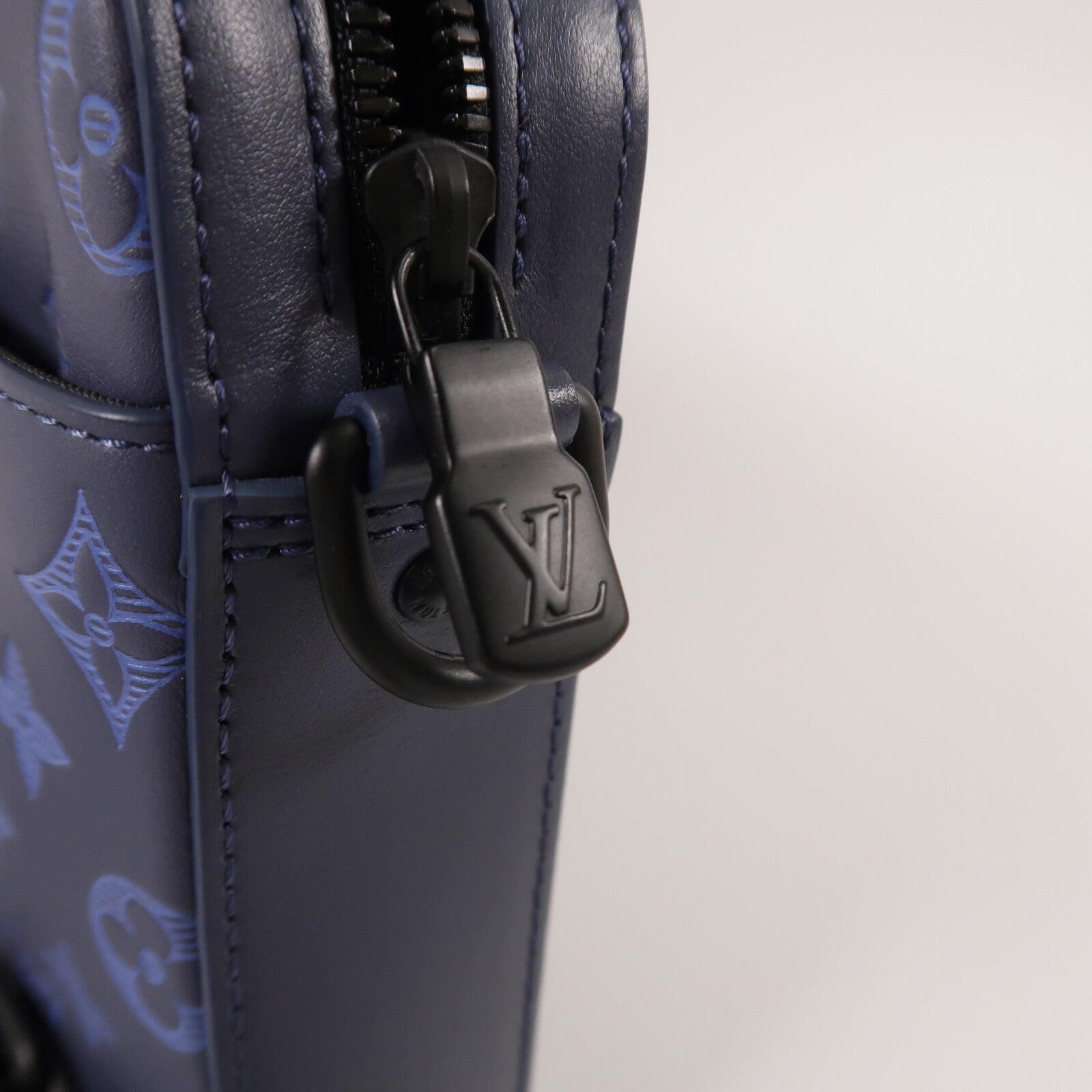 LOUIS VUITTON Monogram Shadow Duo Messenger肩背袋