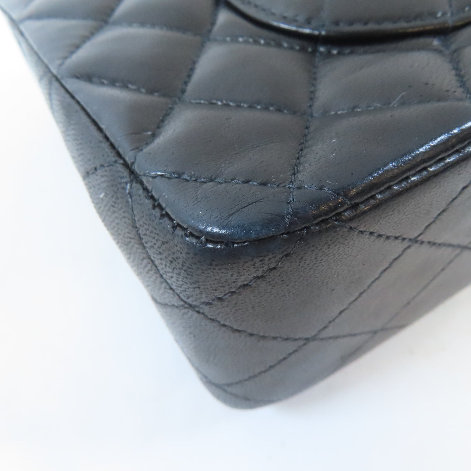 CHANEL 【激減優惠】菱格羊皮皮革Classic 25金扣鏈帶肩背袋黑色