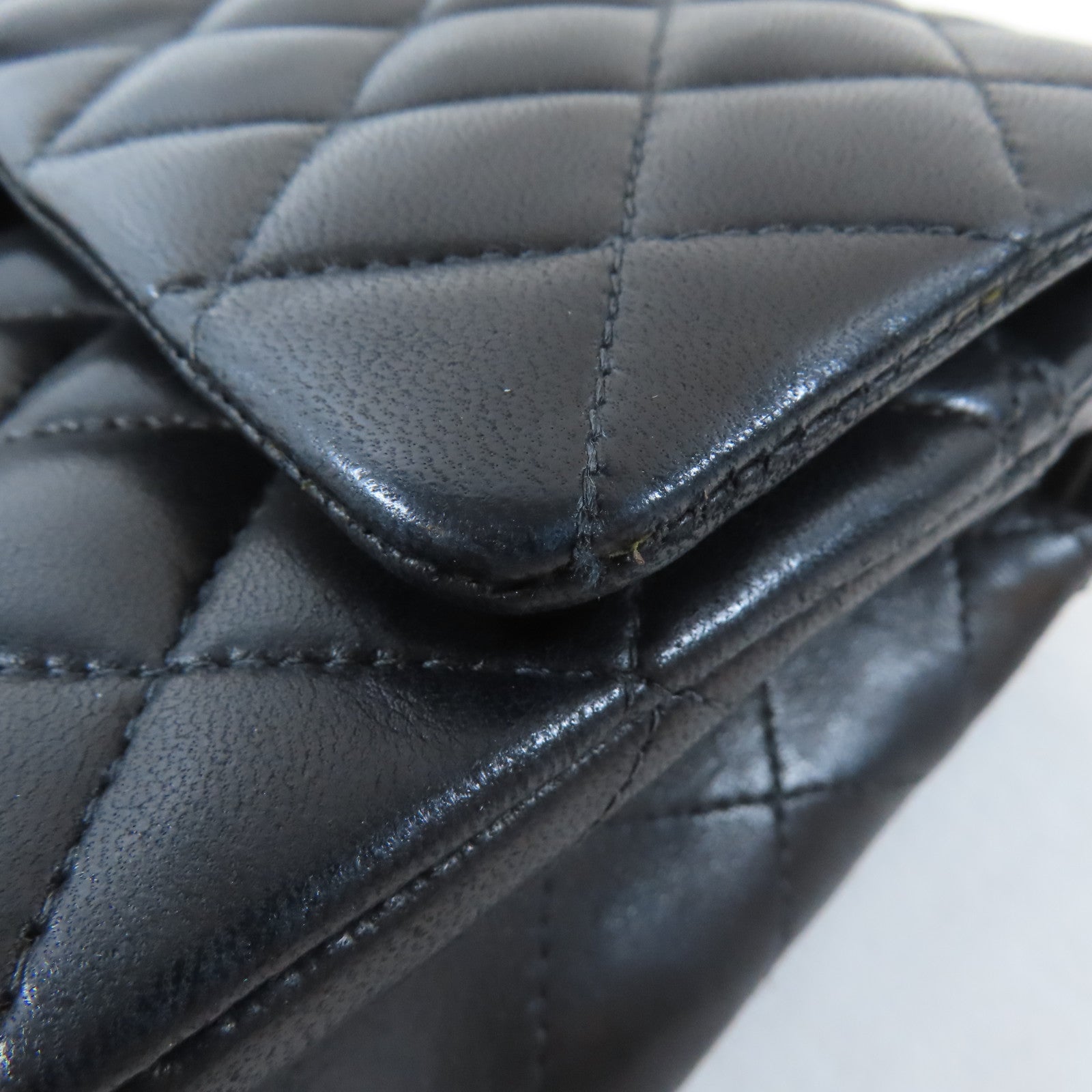 CHANEL 【激減優惠】菱格羊皮皮革Classic 25金扣鏈帶肩背袋黑色