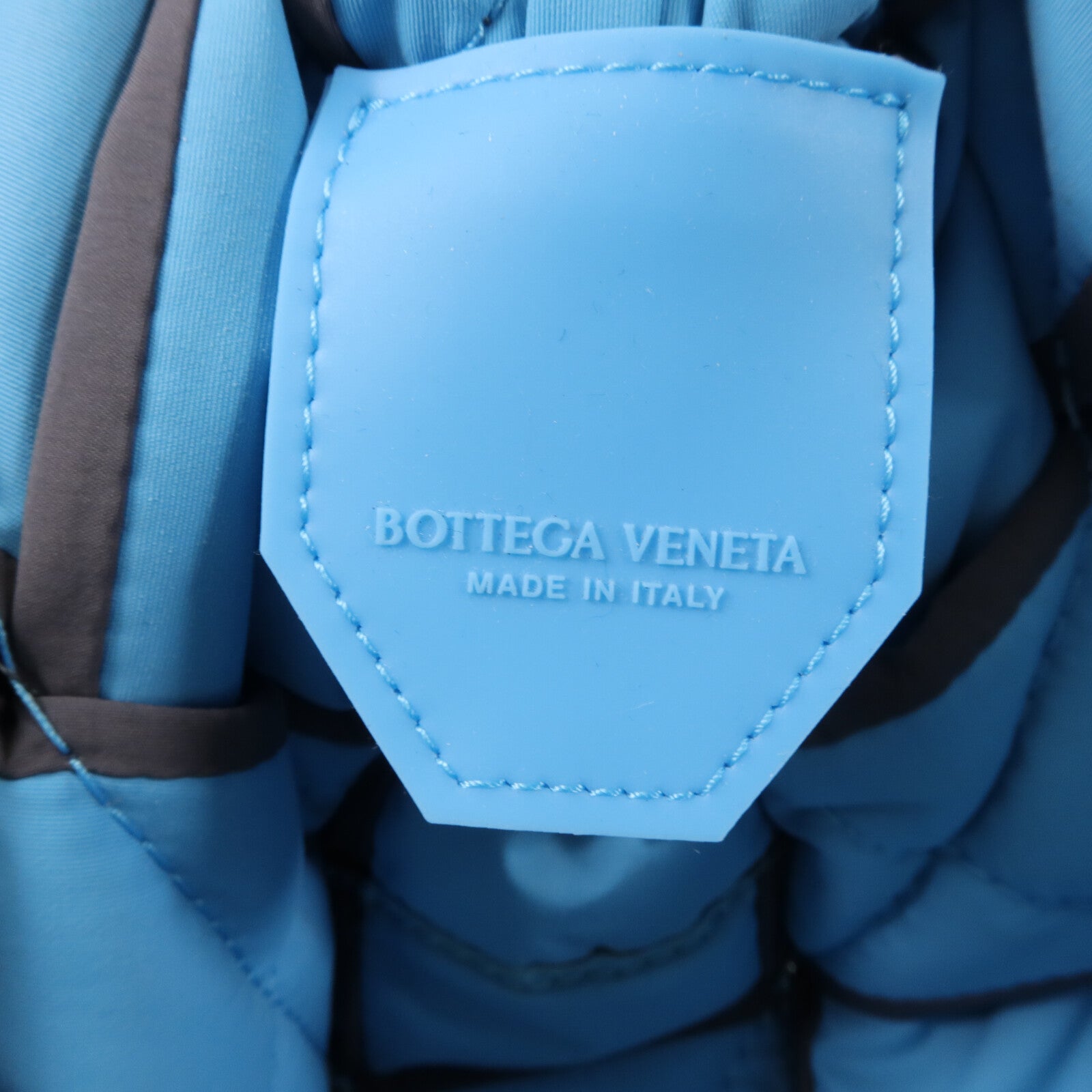 BOTTEGA VENETA 尼龍Padded Tech Cassette Bag肩背袋