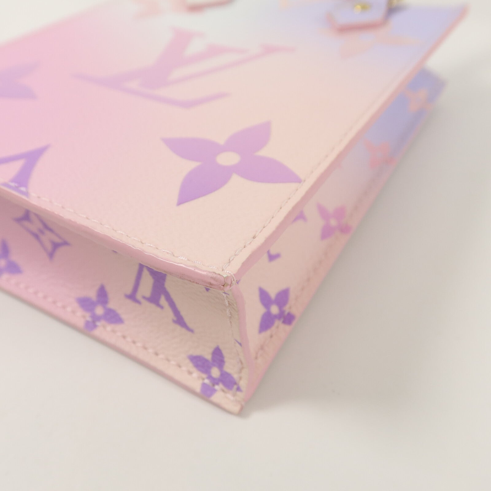 LOUIS VUITTON Monogram Giant Petit Sac Plat Spring in the City手挽肩背兩用袋