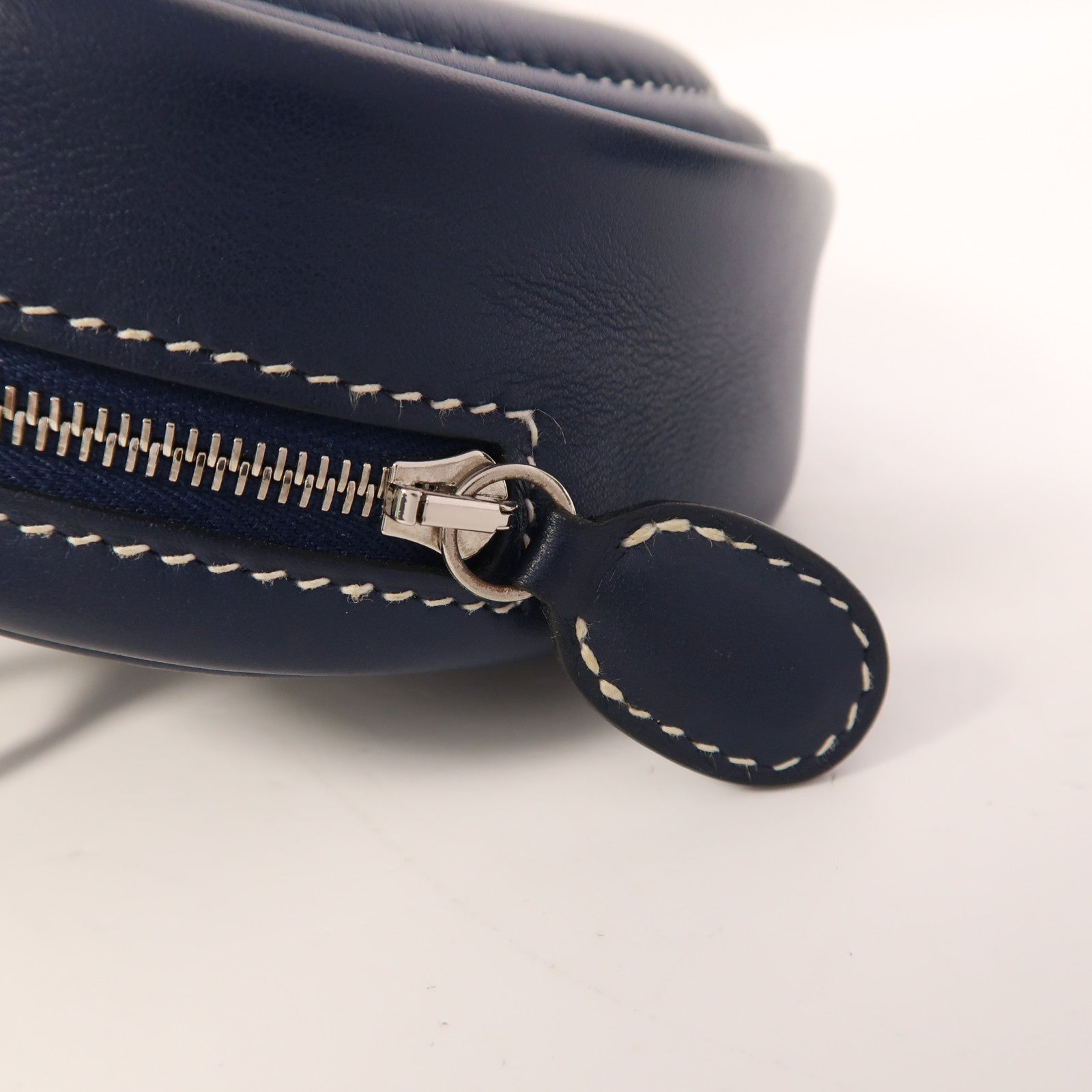 HERMES Swift皮革In The Loop銀扣肩背袋Bleu Navy/Terre Battue