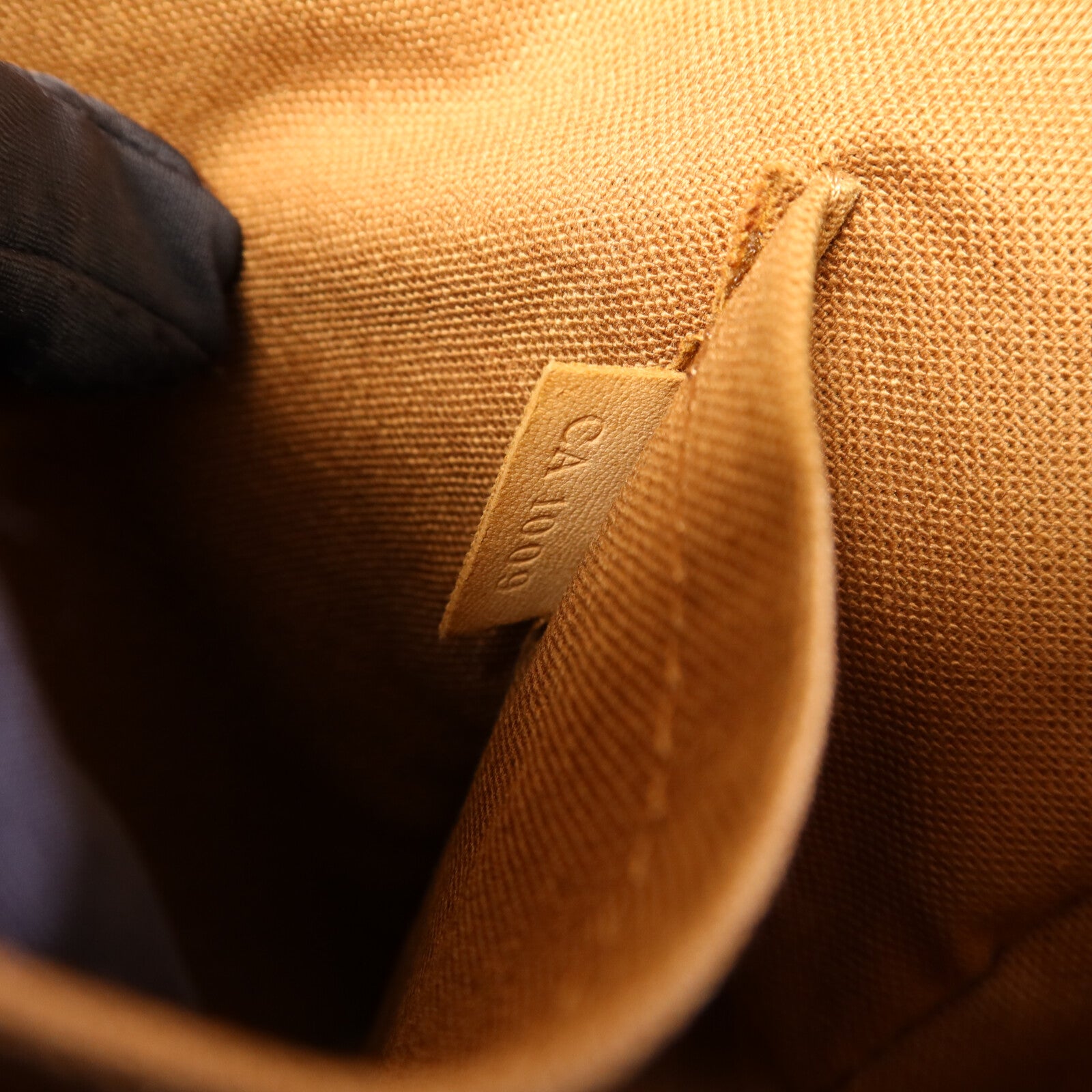 LOUIS VUITTON Monogram Sac Bosphore金扣手挽肩背兩用袋