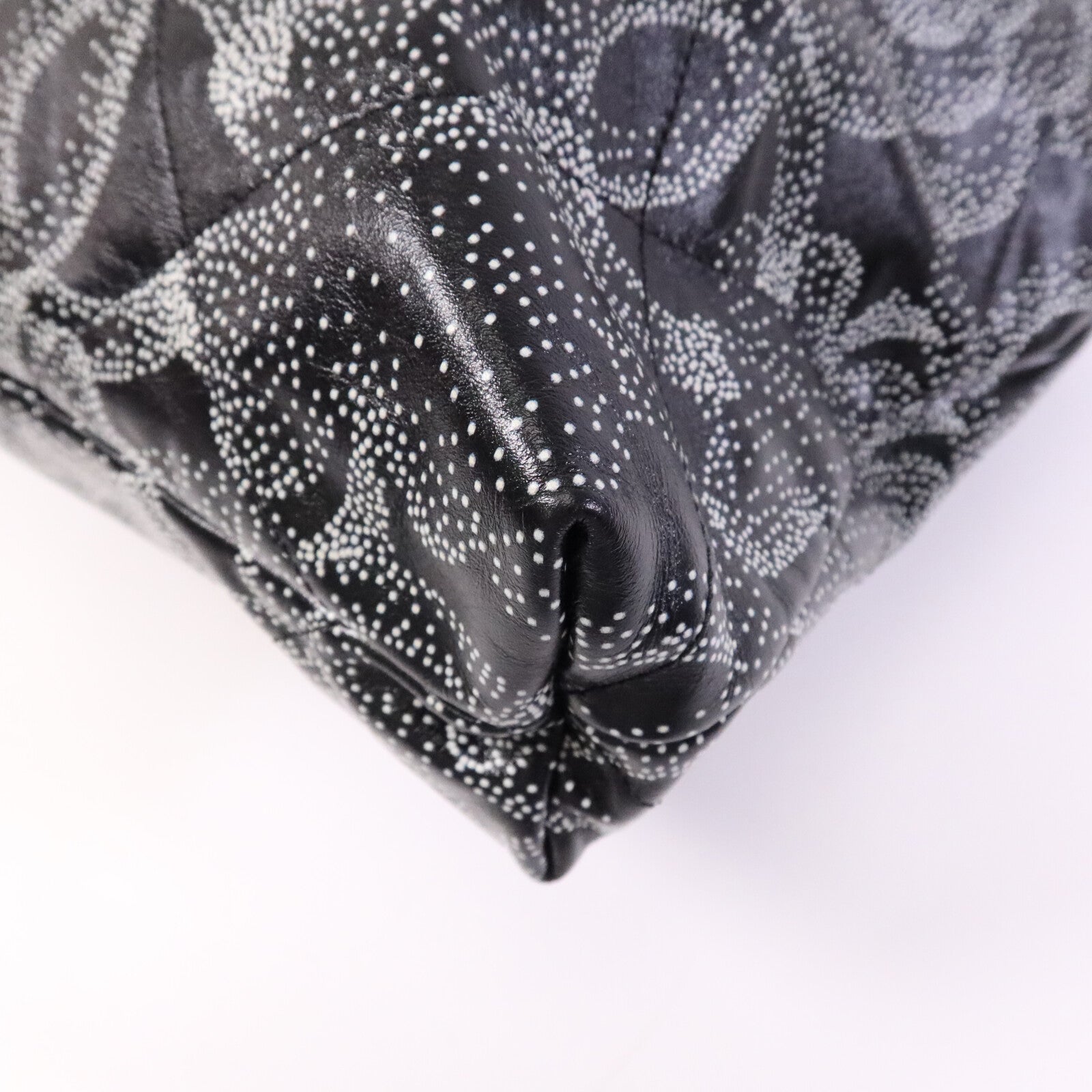 CHANEL 牛皮皮革C22 Medium Limited Edition銀扣鏈帶肩背袋