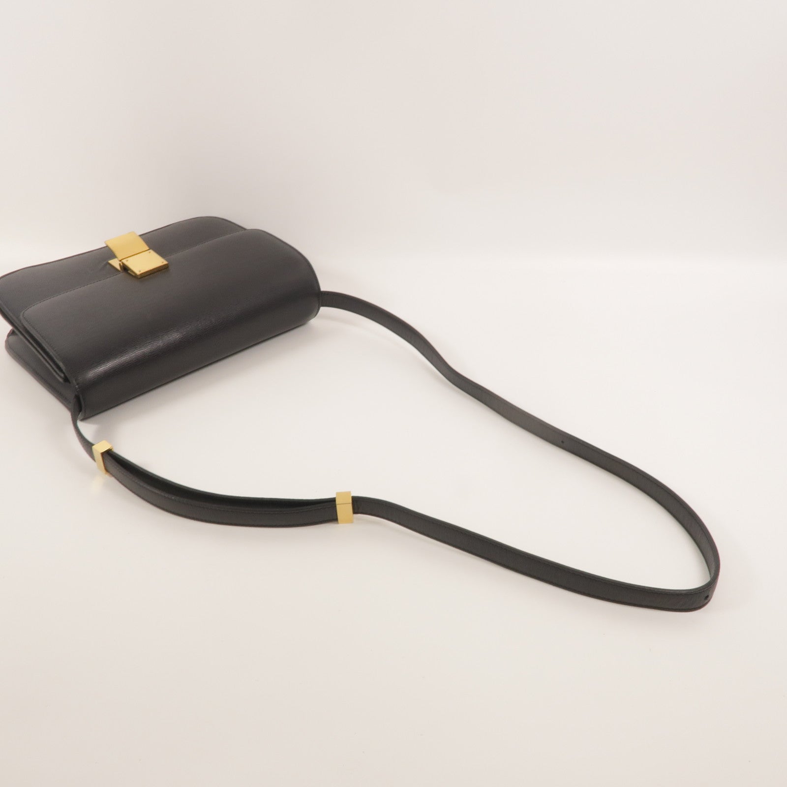 CELINE 【激減優惠】牛皮皮革Classic Box Medium肩背袋