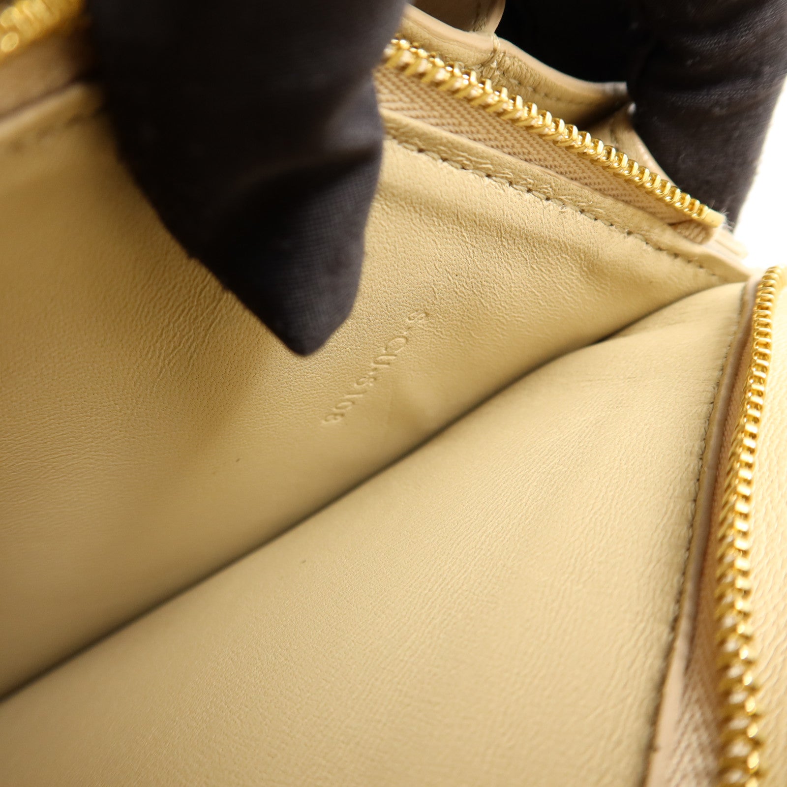 CELINE 牛皮皮革Classic Box Medium金扣肩背袋