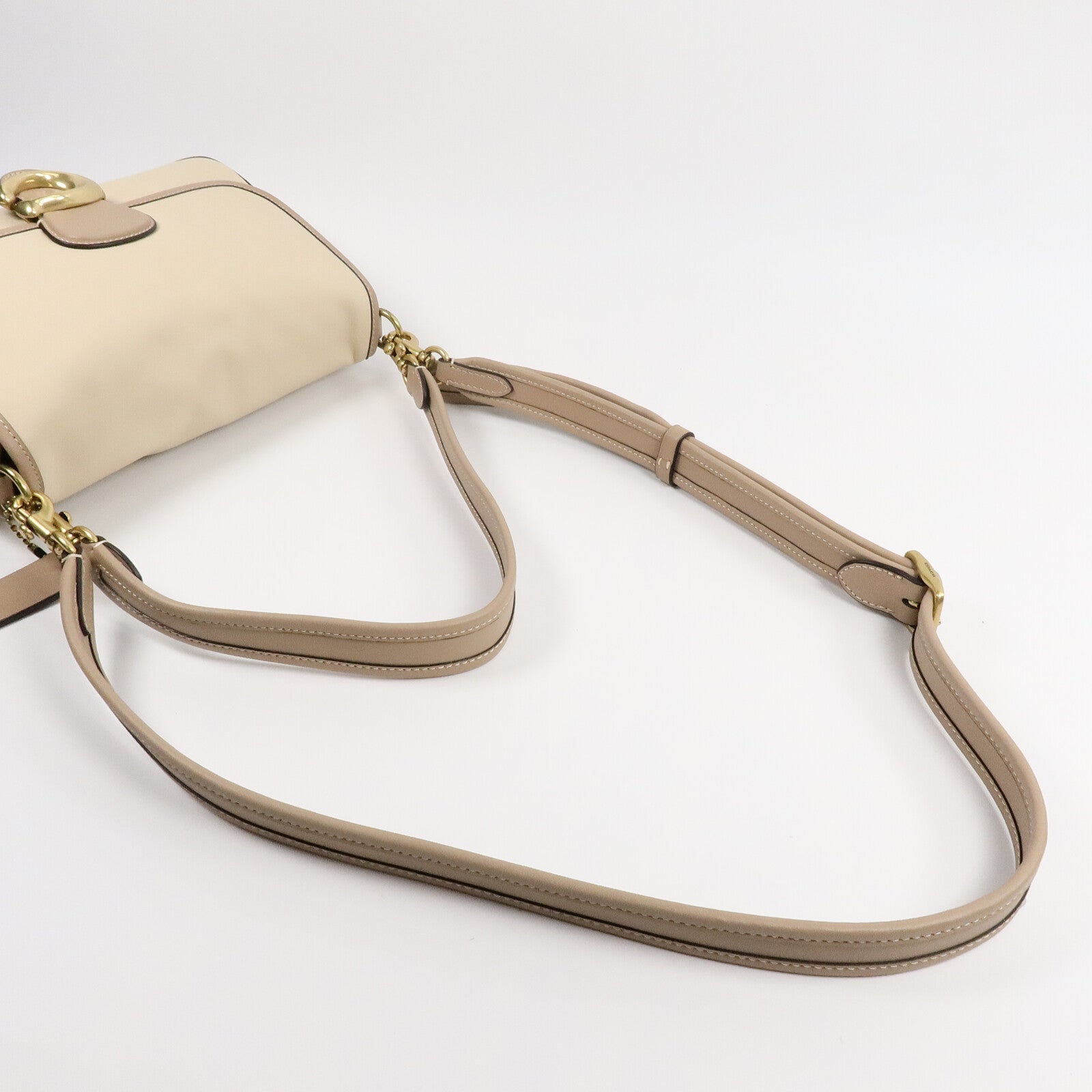 COACH 牛皮皮革Shoulder Bag肩背袋