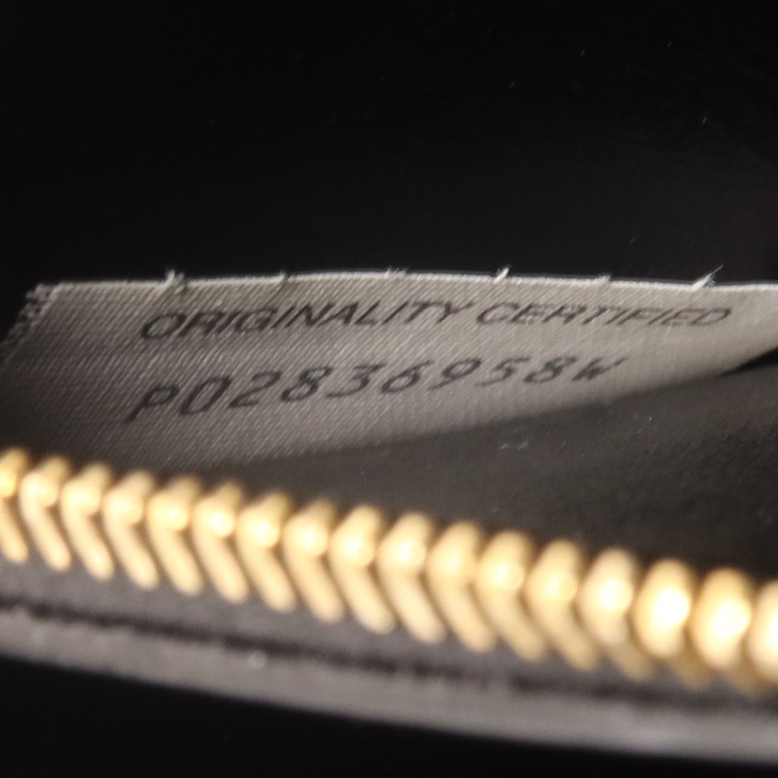 BOTTEGA VENETA 牛皮皮革Long wallet金扣長錢包