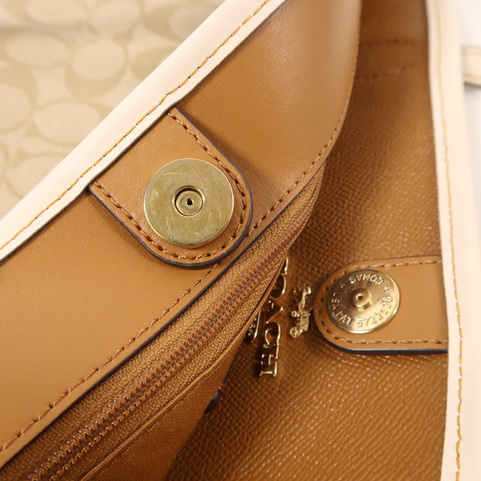 COACH 塗層帆布Tote Bag金扣肩背袋