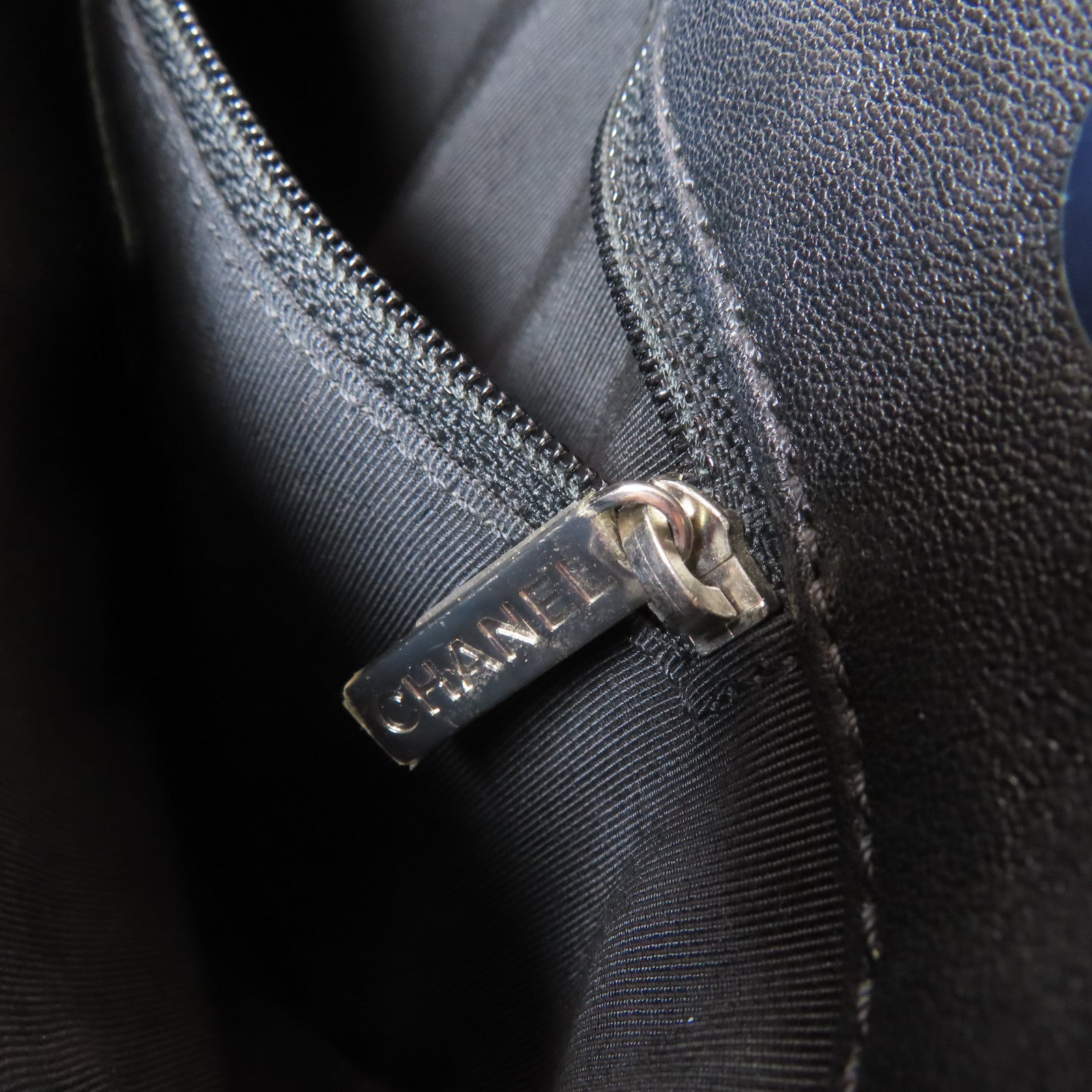 CHANEL 菱格牛皮皮革Mademoiselle Vintage Tote銀扣鏈帶肩背袋黑色