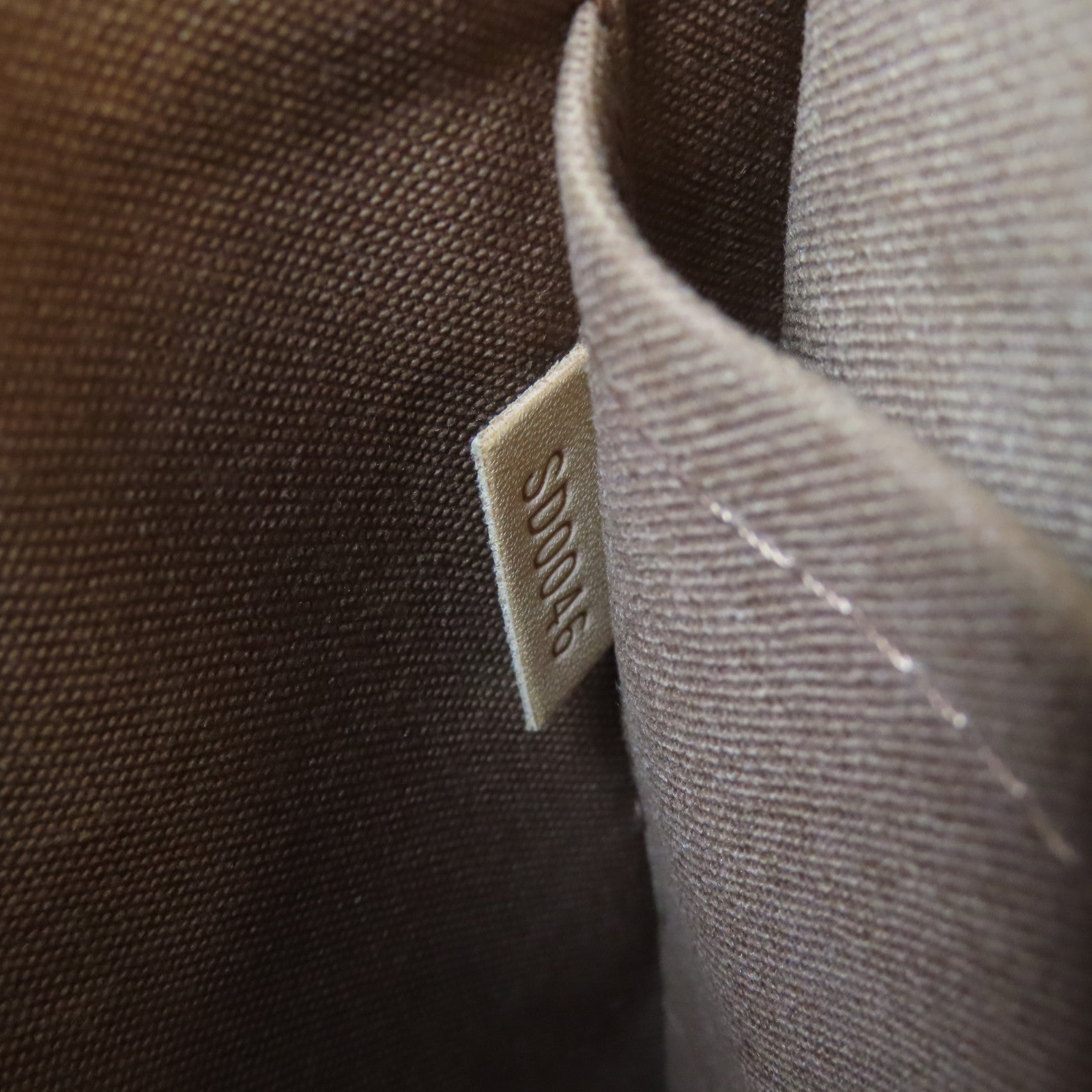 LOUIS VUITTON 【激減優惠】Monogram Popincourt Haut金扣肩背袋啡色