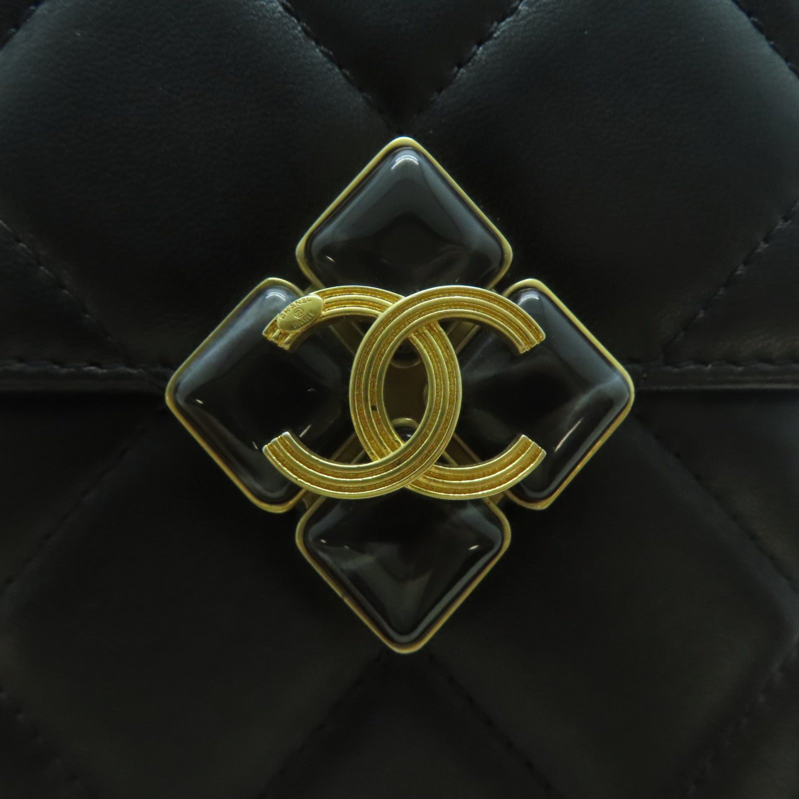 CHANEL 【激減優惠】菱格羊皮皮革Plexi Box Bag金扣鏈帶肩背袋黑色