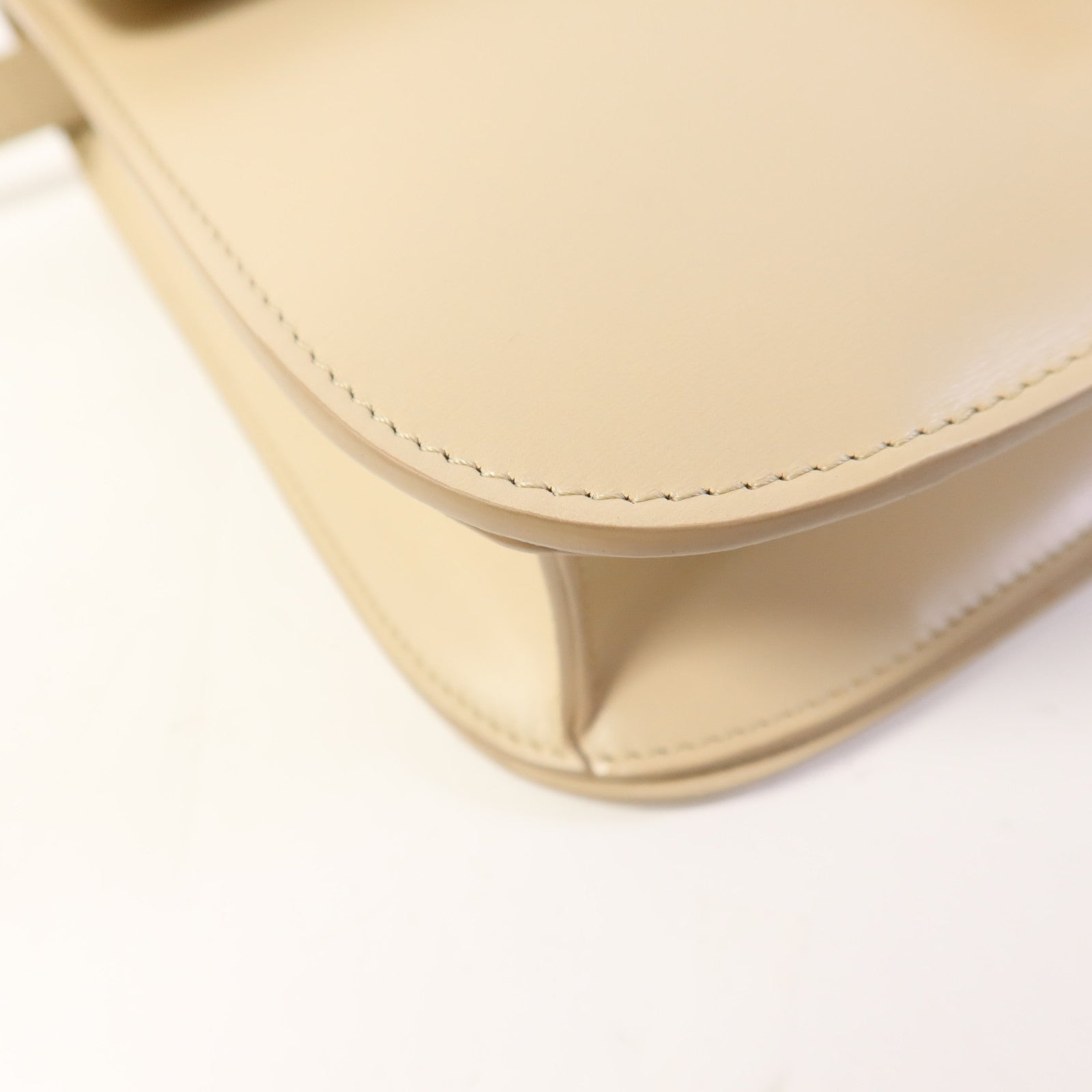 CELINE 牛皮皮革Classic Box Medium金扣肩背袋