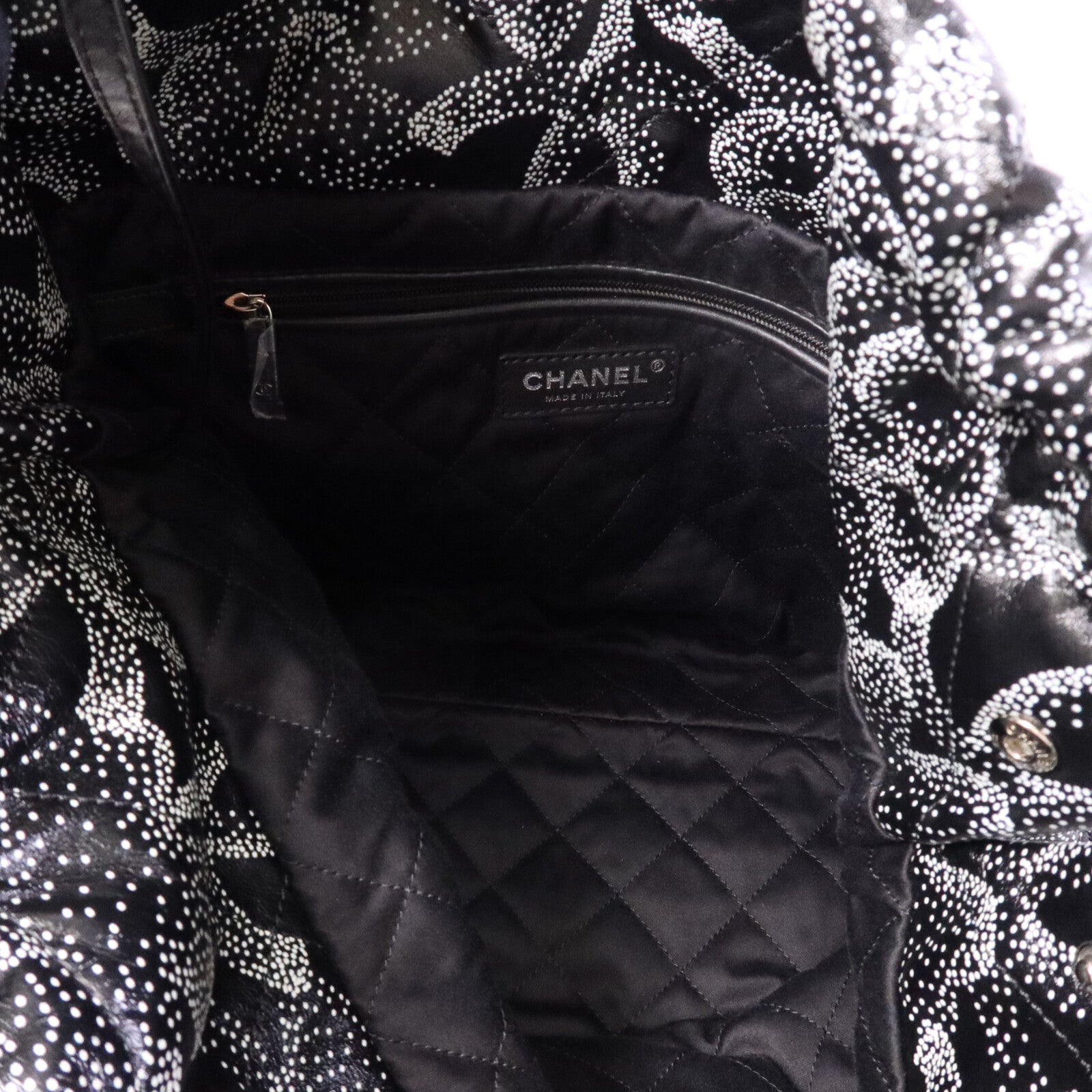 CHANEL 牛皮皮革C22 Medium Limited Edition銀扣鏈帶肩背袋