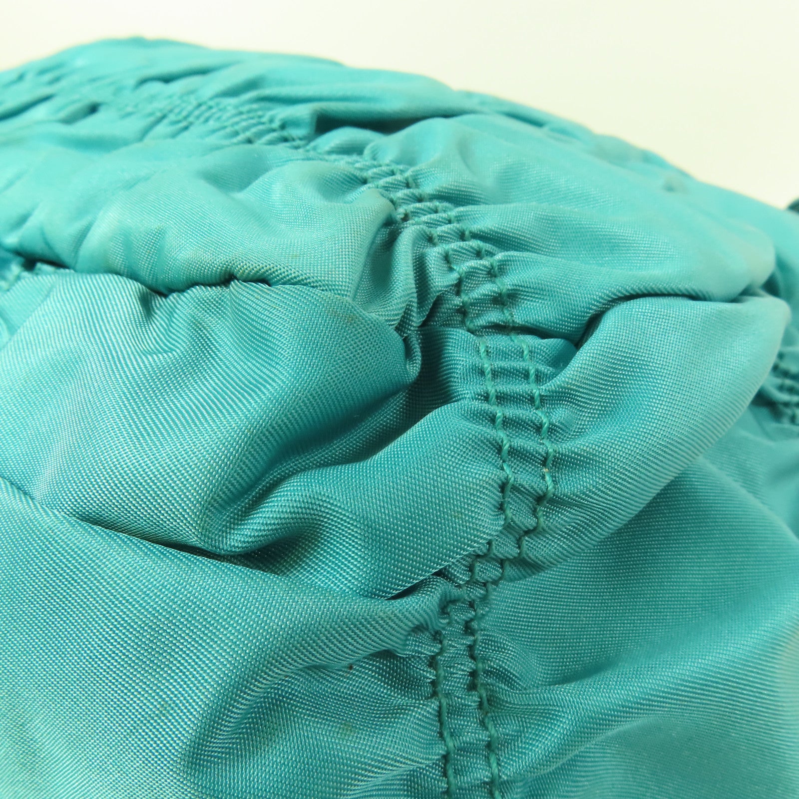 PRADA 尼龍Tessuto Gaufre金扣手挽肩背兩用袋